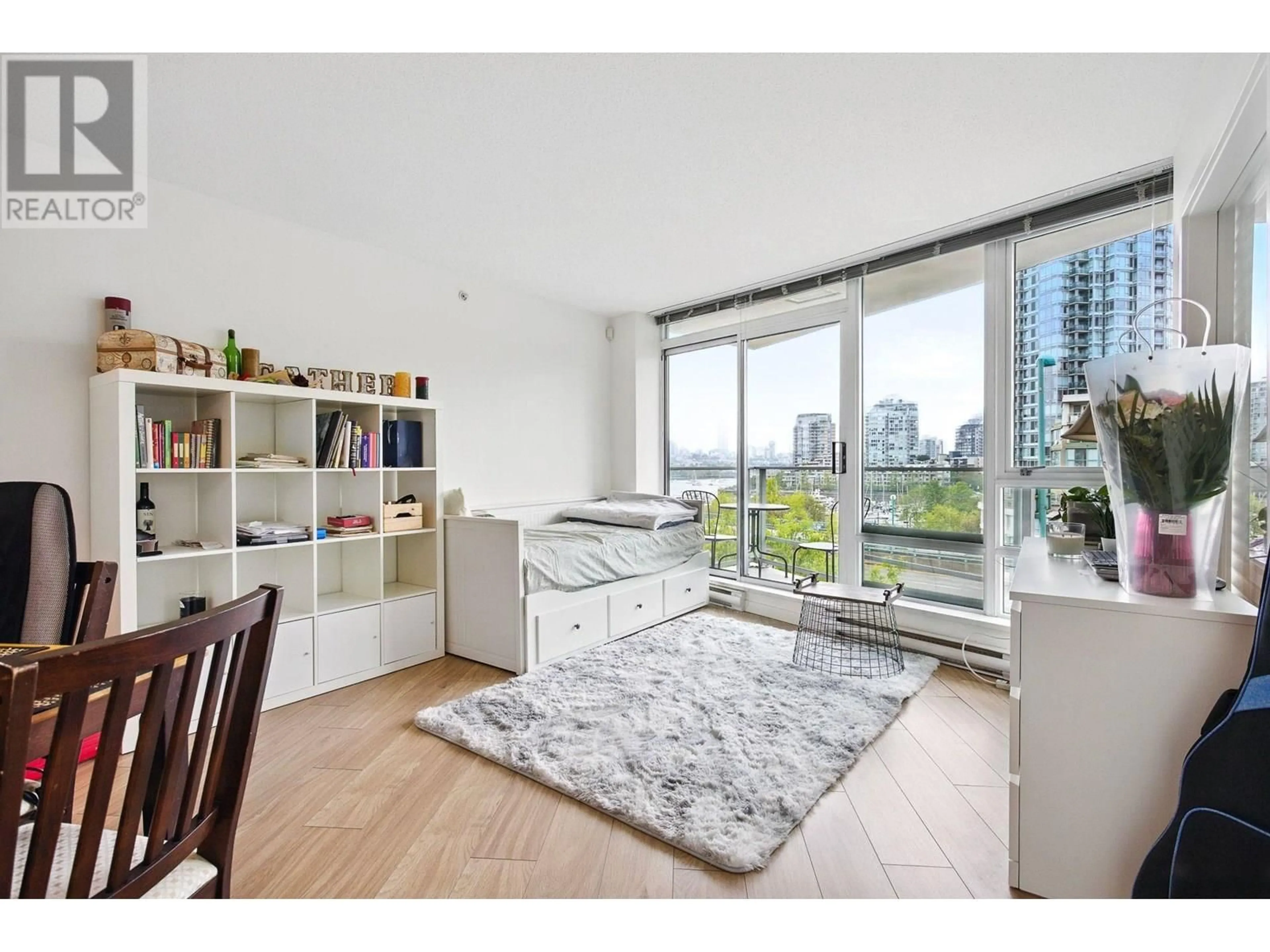 Living room with furniture, unknown for 803 - 980 COOPERAGE WAY, Vancouver British Columbia V6B0C3