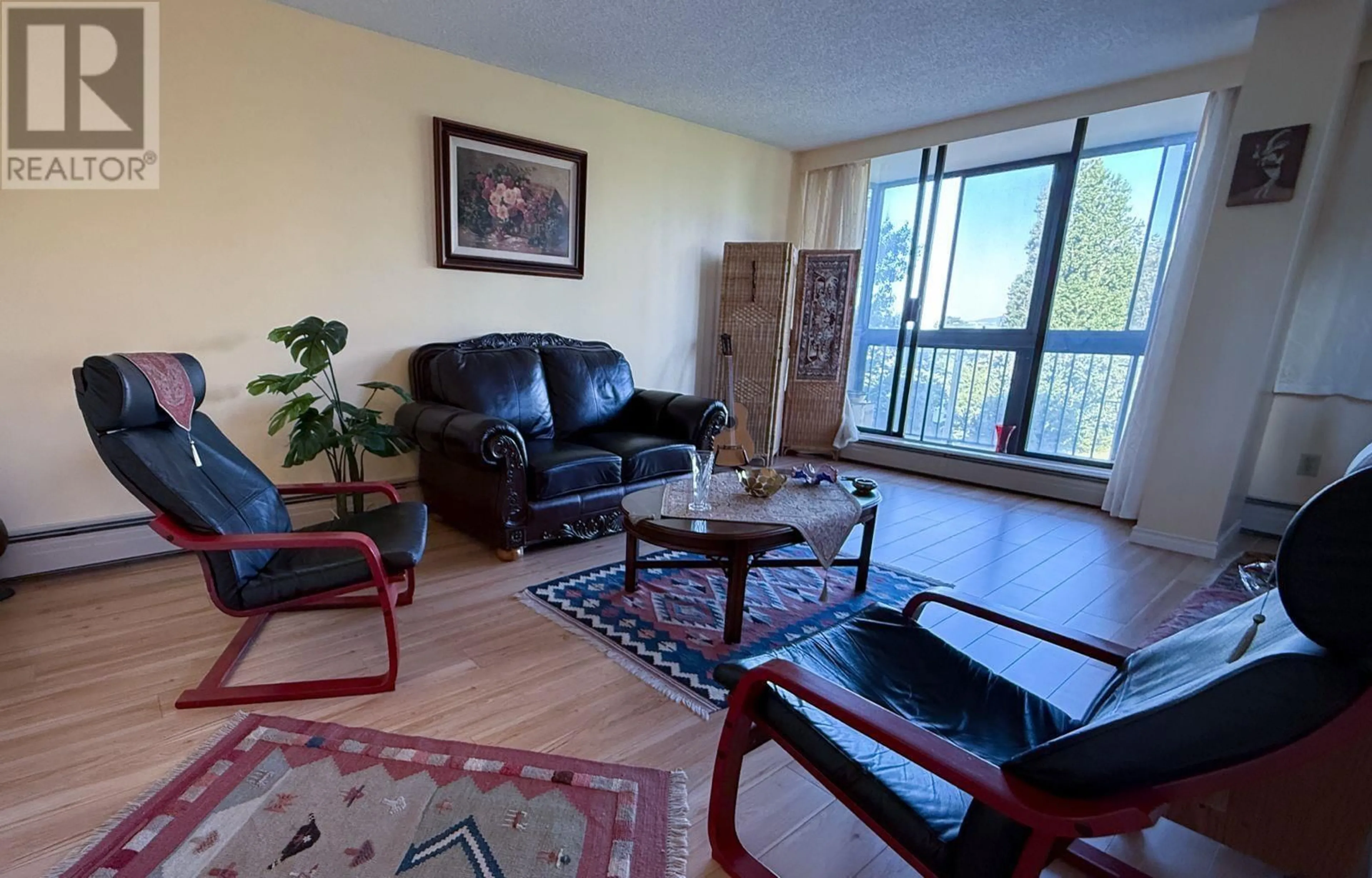 Living room with furniture, unknown for 402 - 145 ST. GEORGES AVENUE, North Vancouver British Columbia V7L3G8