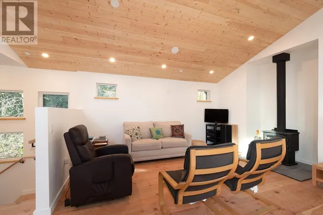 1580 EVERGREEN LANE, Bowen Island 4