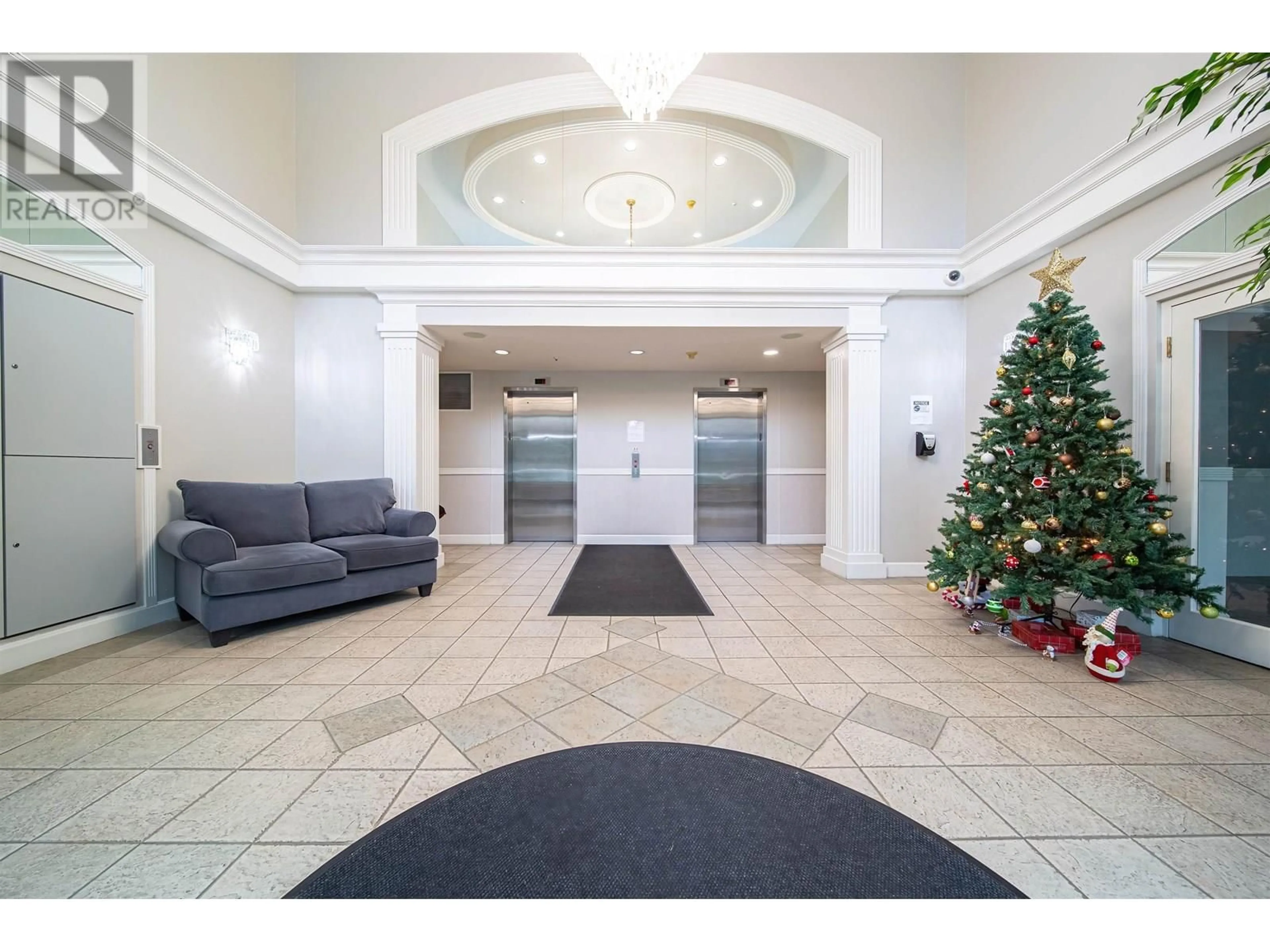 Lobby for 1203 - 3071 GLEN DRIVE, Coquitlam British Columbia V3B7R1