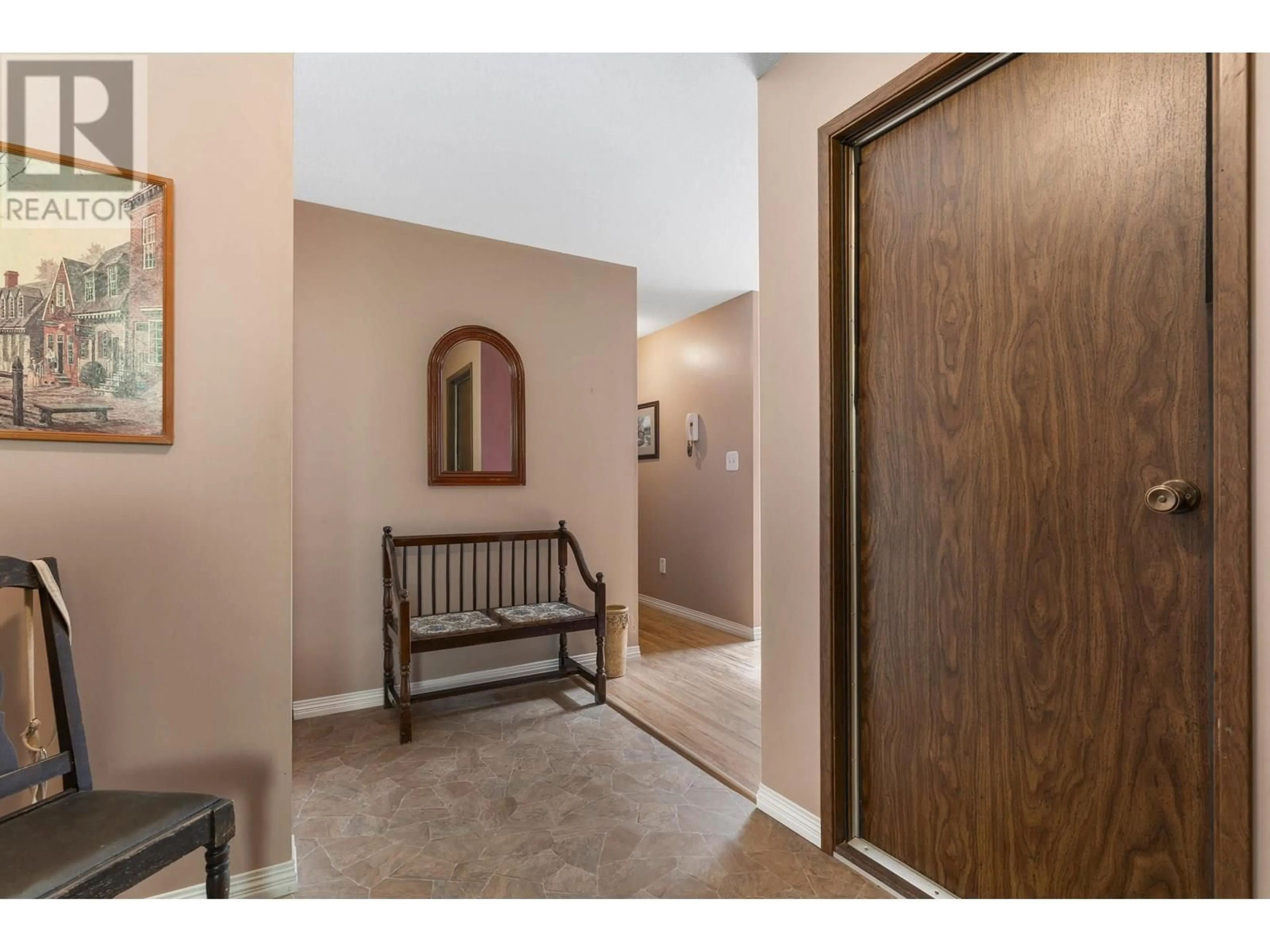 Indoor entryway for 3196 TOBA DRIVE, Coquitlam British Columbia V3B6A4