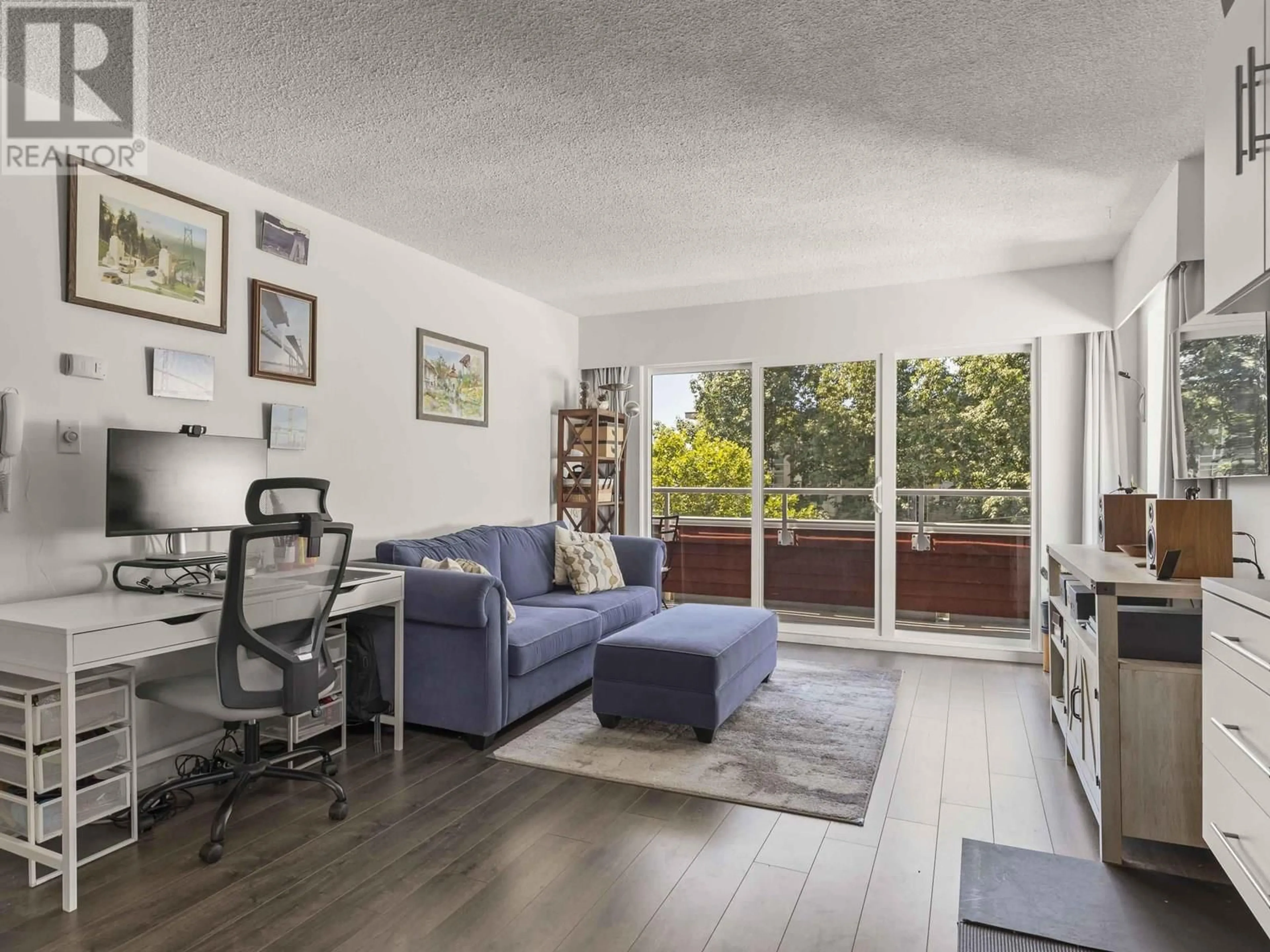 Living room with furniture, unknown for 401 - 250 1 STREET, North Vancouver British Columbia V7M1B4