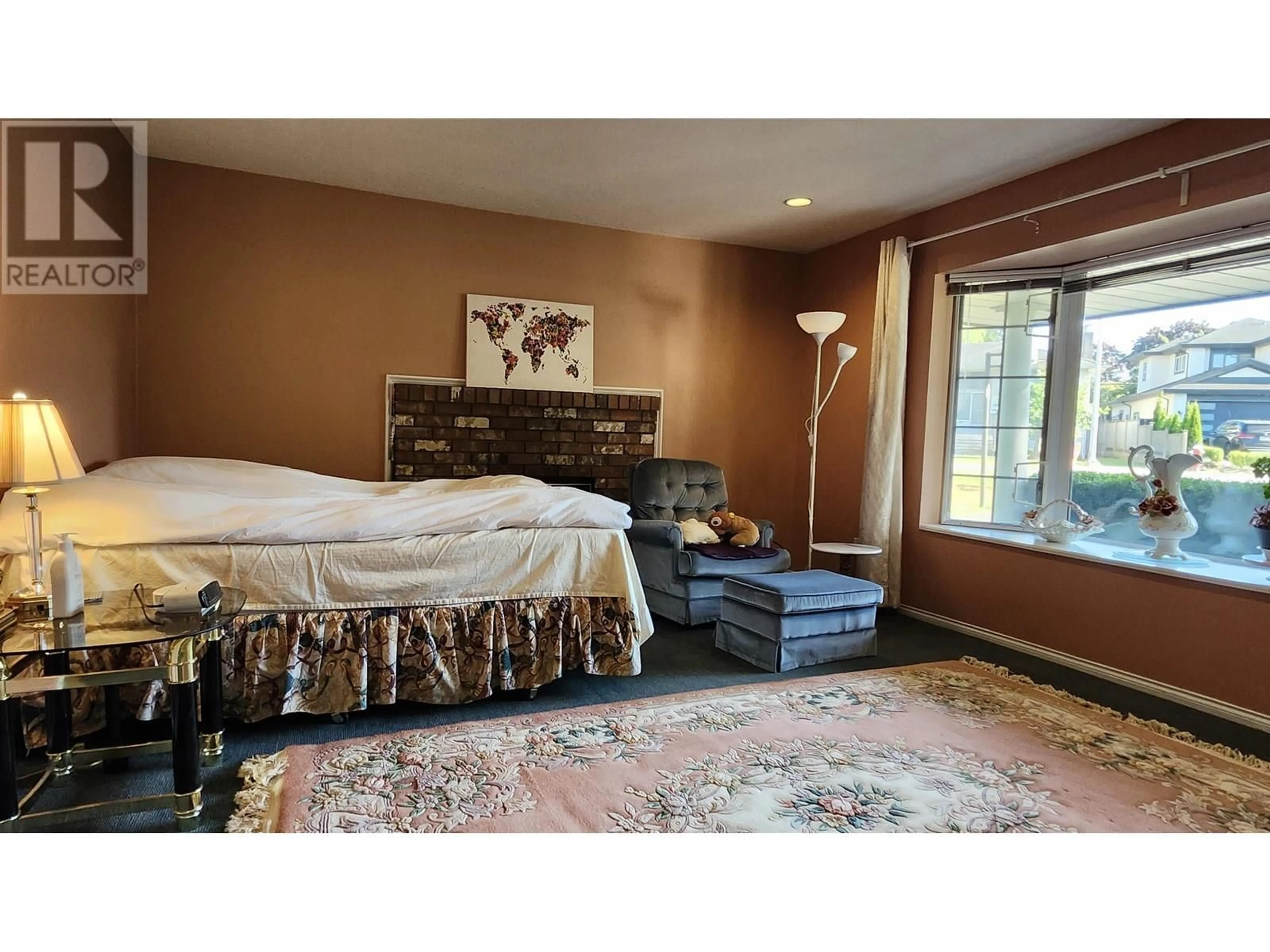 Bedroom with bed, unknown for 11400 SEAFIELD CRESCENT, Richmond British Columbia V7A3J2