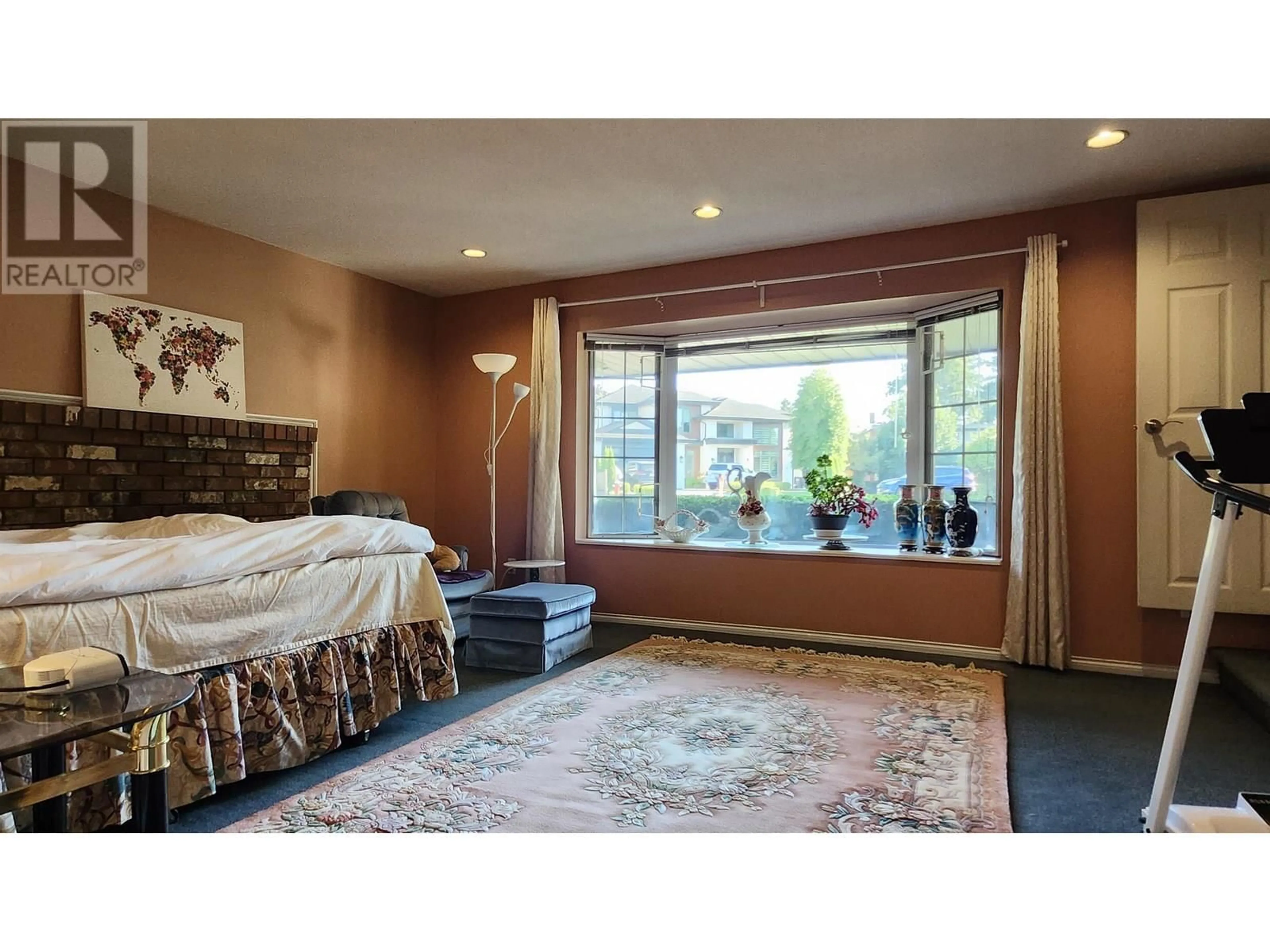 A pic of a room for 11400 SEAFIELD CRESCENT, Richmond British Columbia V7A3J2