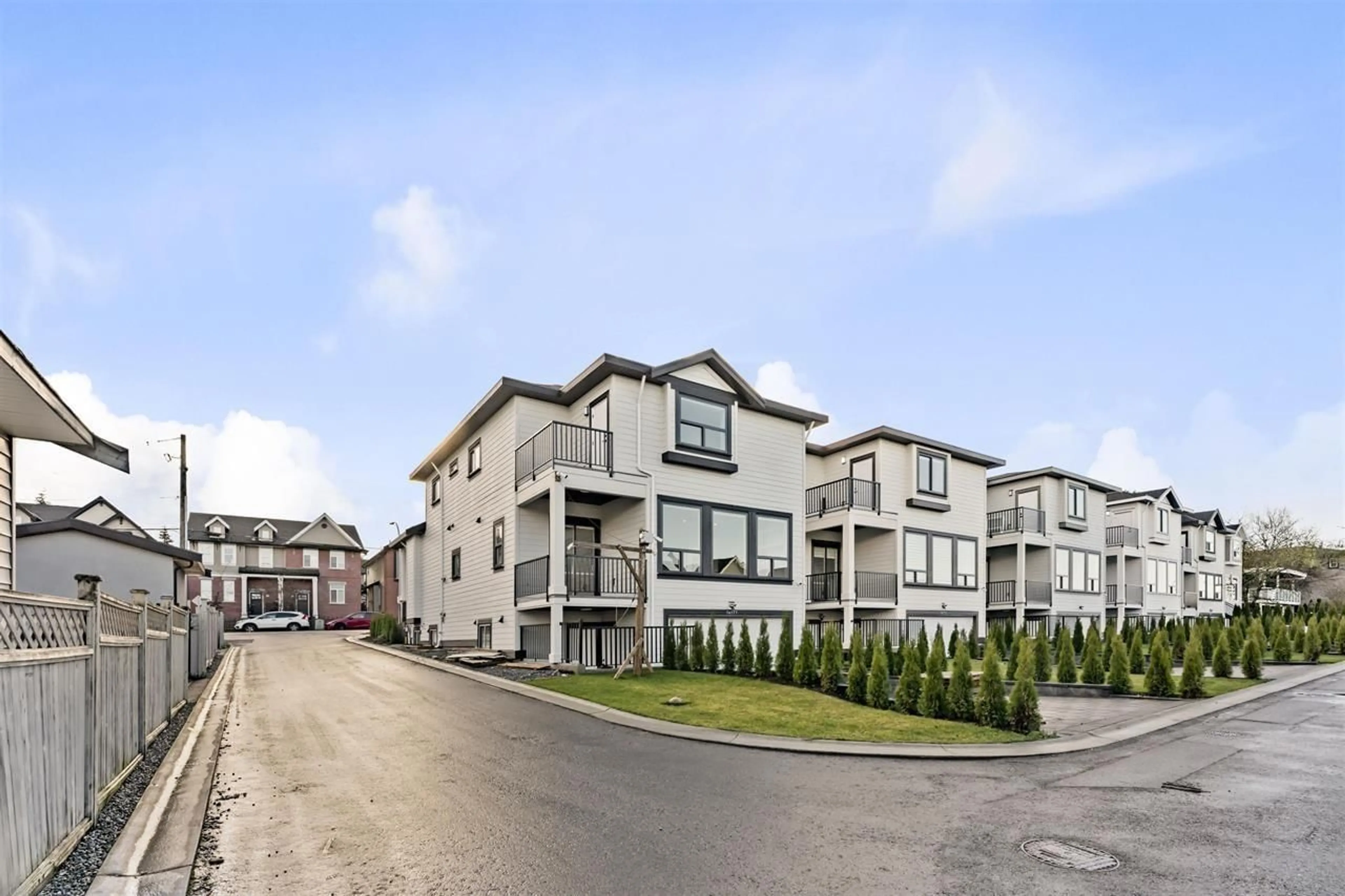 Unknown for 14165 60A, Surrey British Columbia V3X1C3