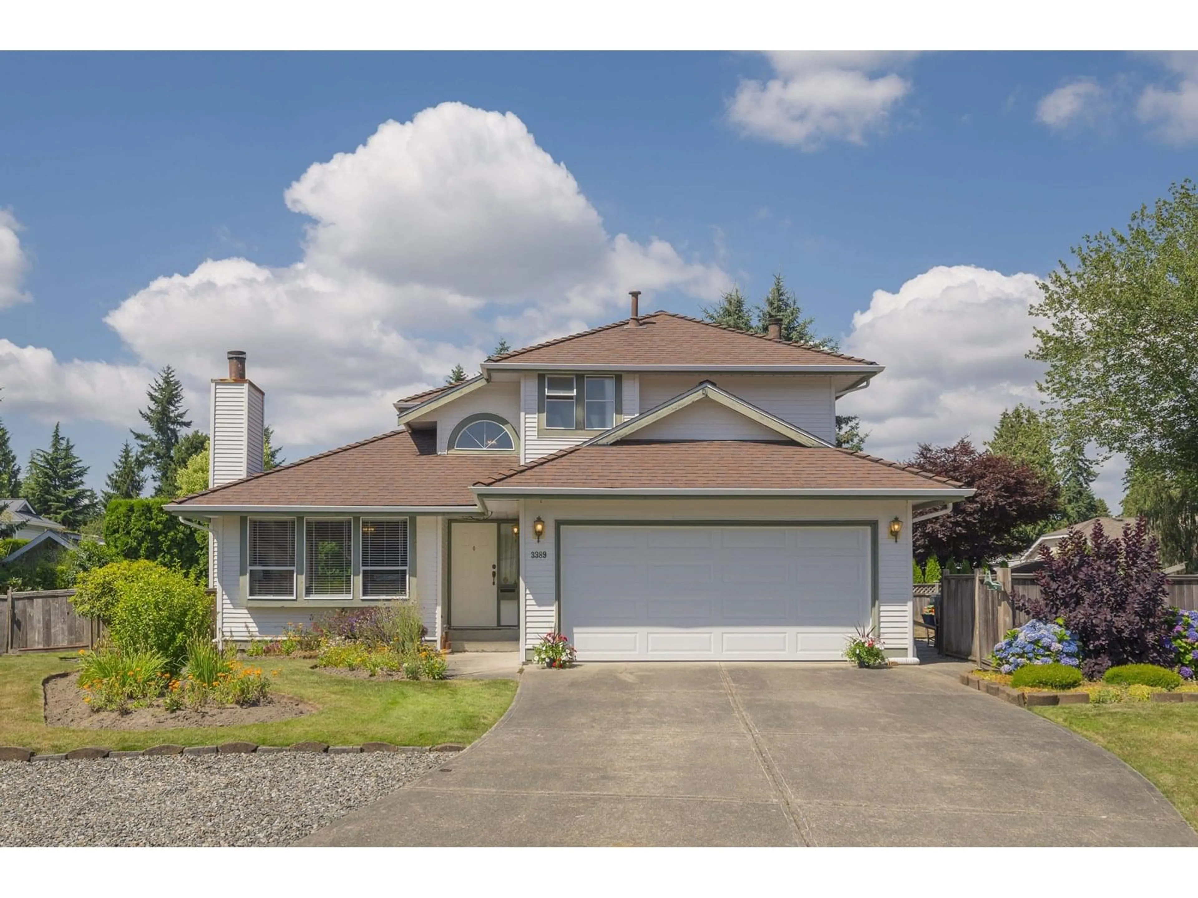Home with vinyl exterior material, street for 3389 197, Langley British Columbia V3A7X4