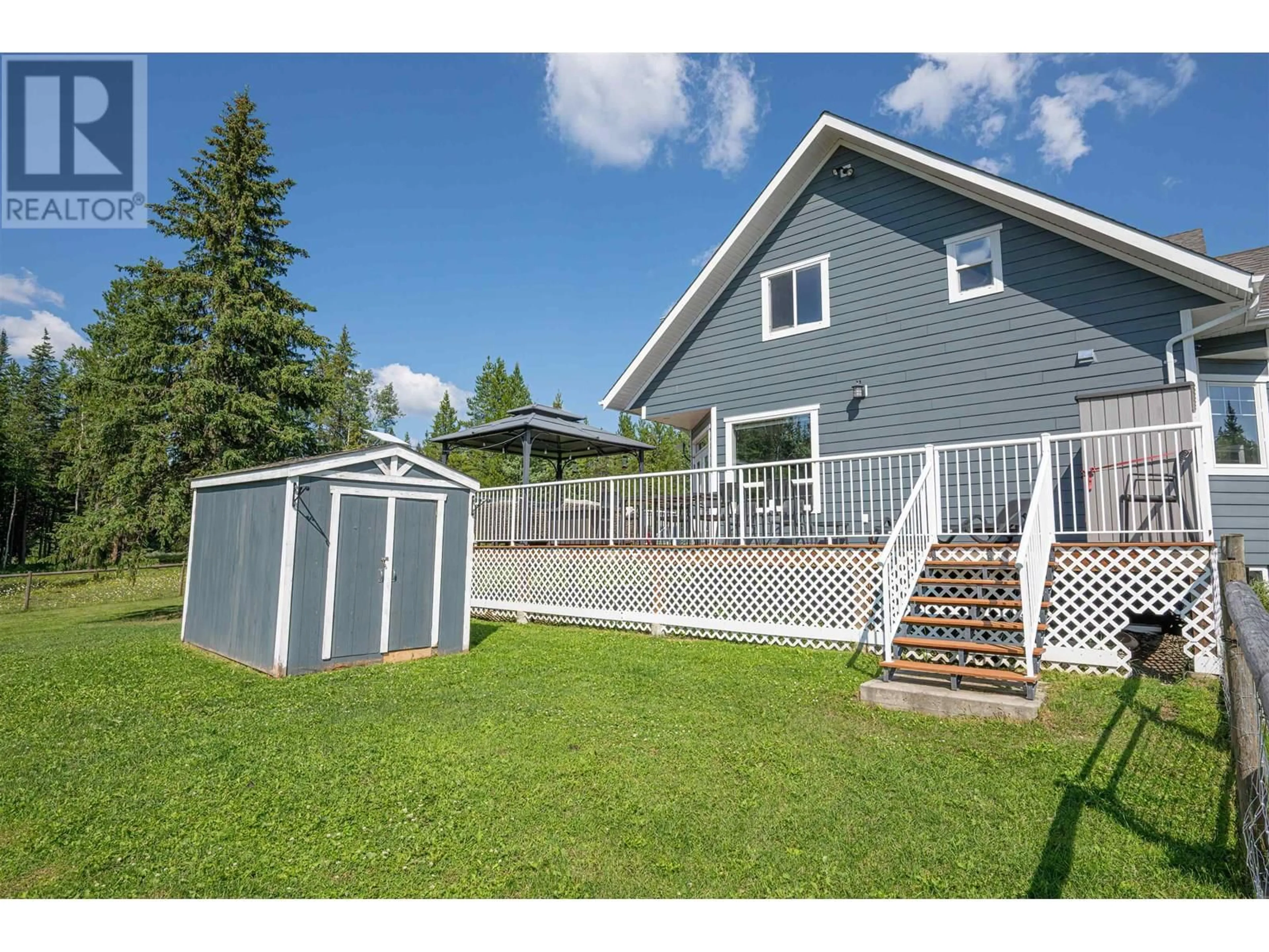 Home with vinyl exterior material, water/lake/river/ocean view for 3900 15 MILE ROAD, Prince George British Columbia V2N5Y4