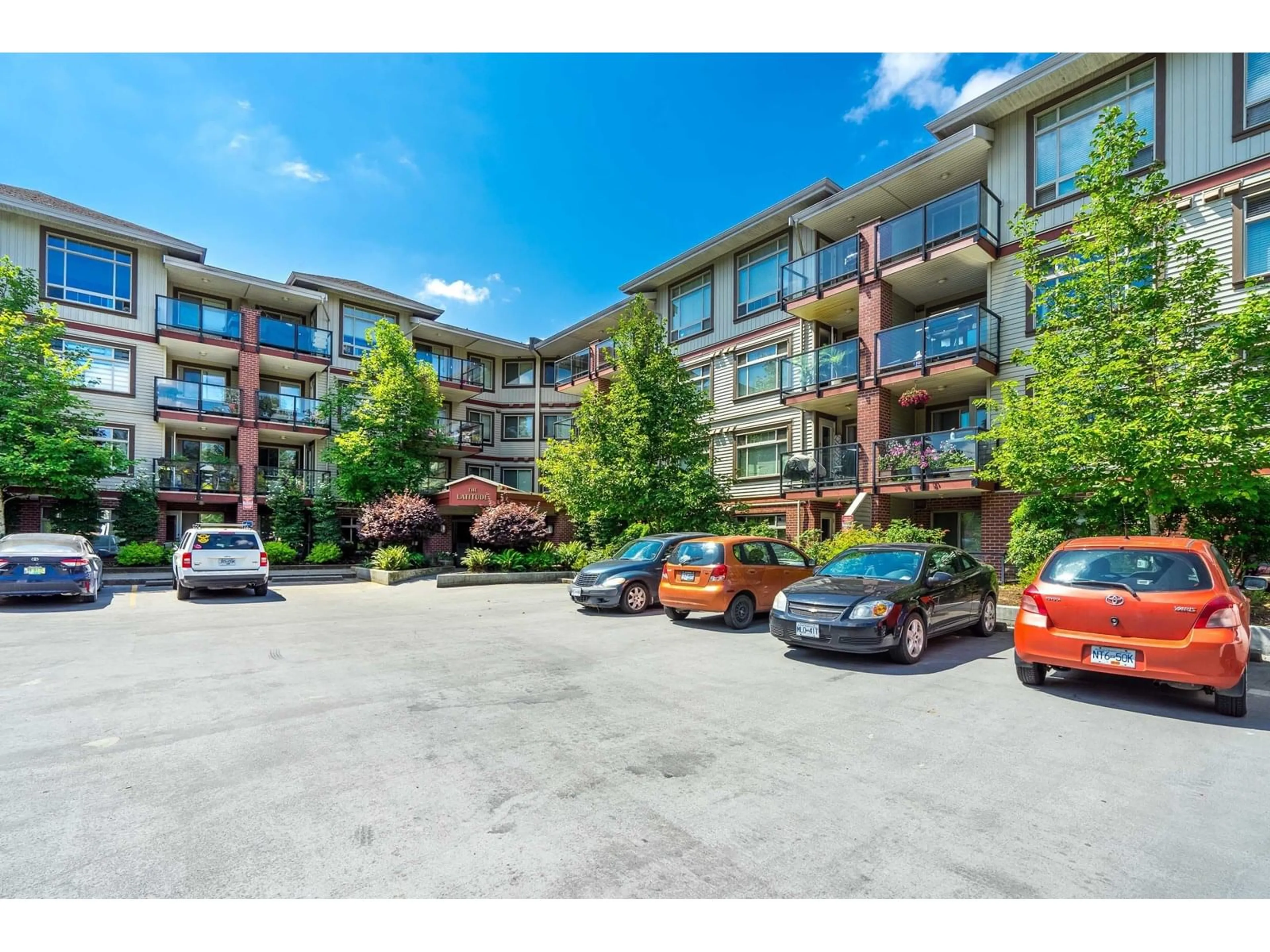 Unknown for 403 - 2233 MCKENZIE, Abbotsford British Columbia V2S4A1