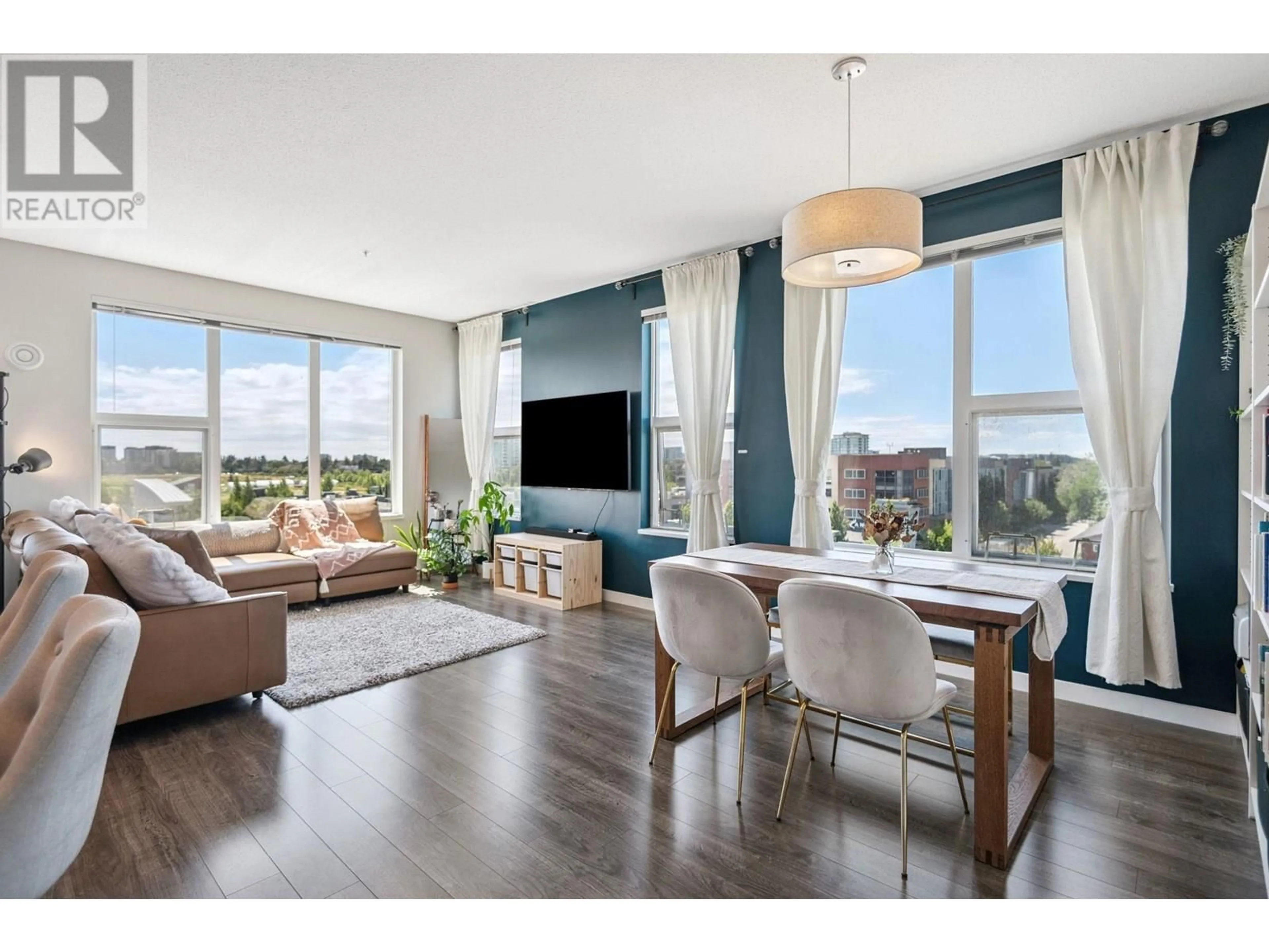 Living room with furniture, unknown for 523 - 9311 ALEXANDRA ROAD, Richmond British Columbia V6X0L8