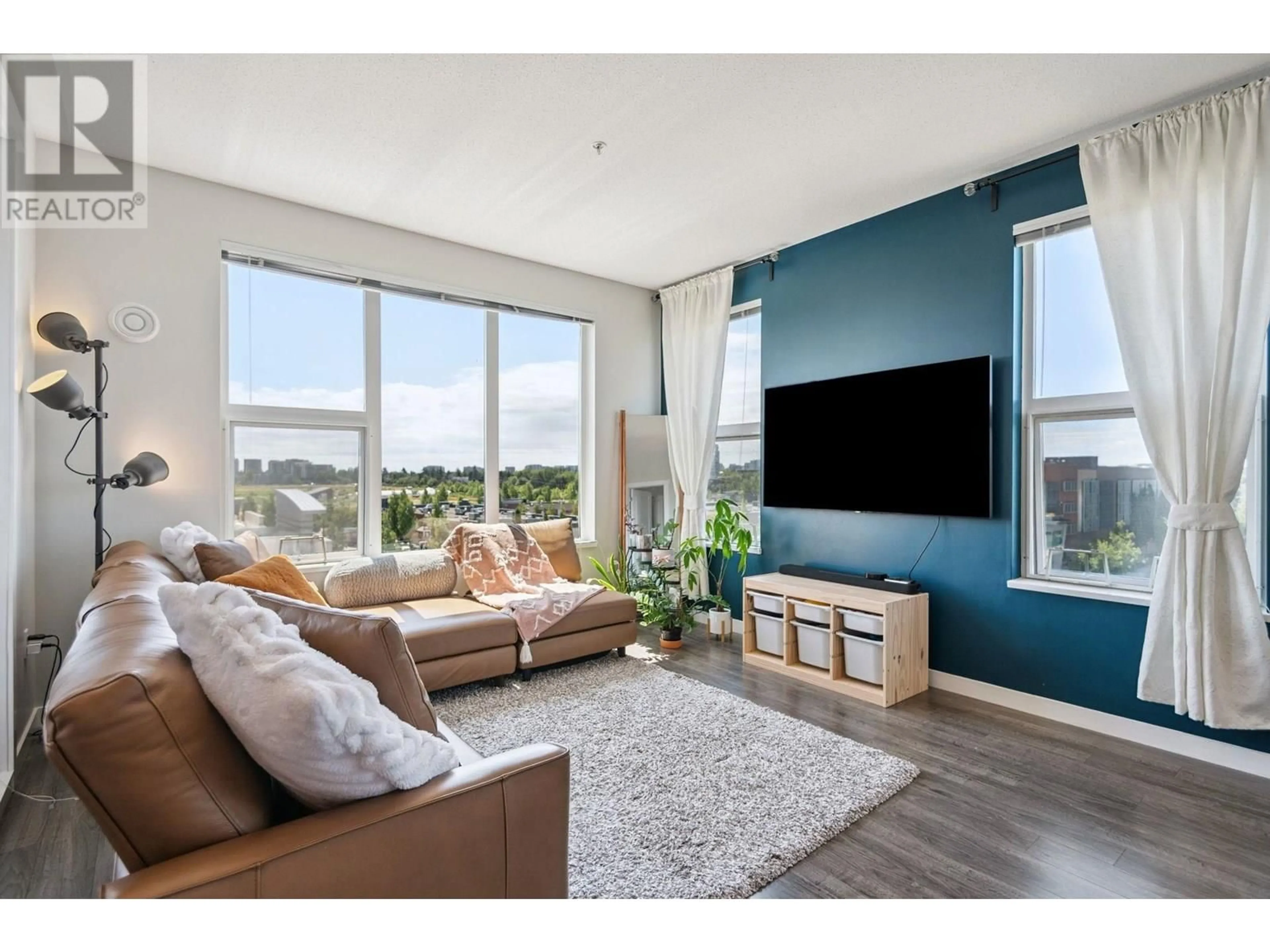 Living room with furniture, unknown for 523 - 9311 ALEXANDRA ROAD, Richmond British Columbia V6X0L8