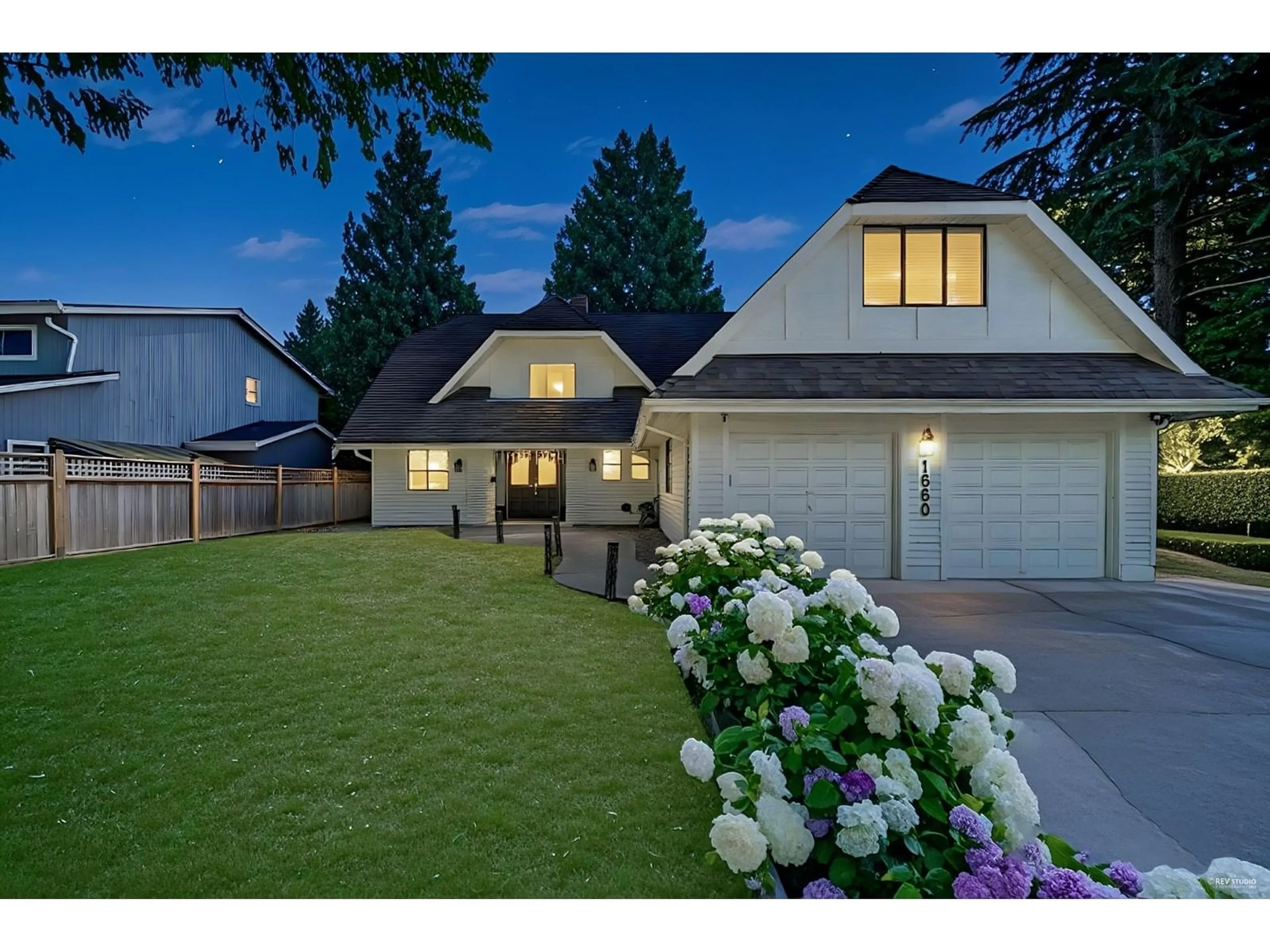 Home with vinyl exterior material, street for 1660 145, Surrey British Columbia V4A5S3