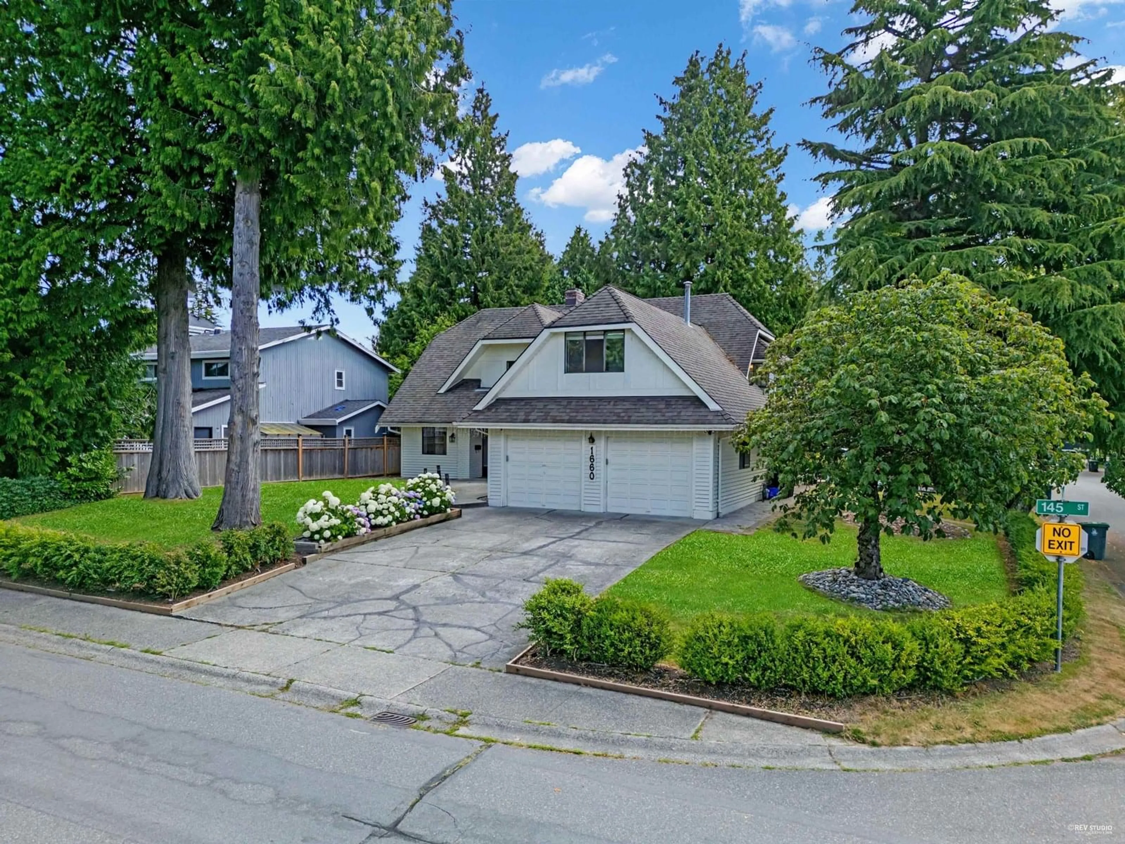 A pic from outside/outdoor area/front of a property/back of a property/a pic from drone, street for 1660 145, Surrey British Columbia V4A5S3