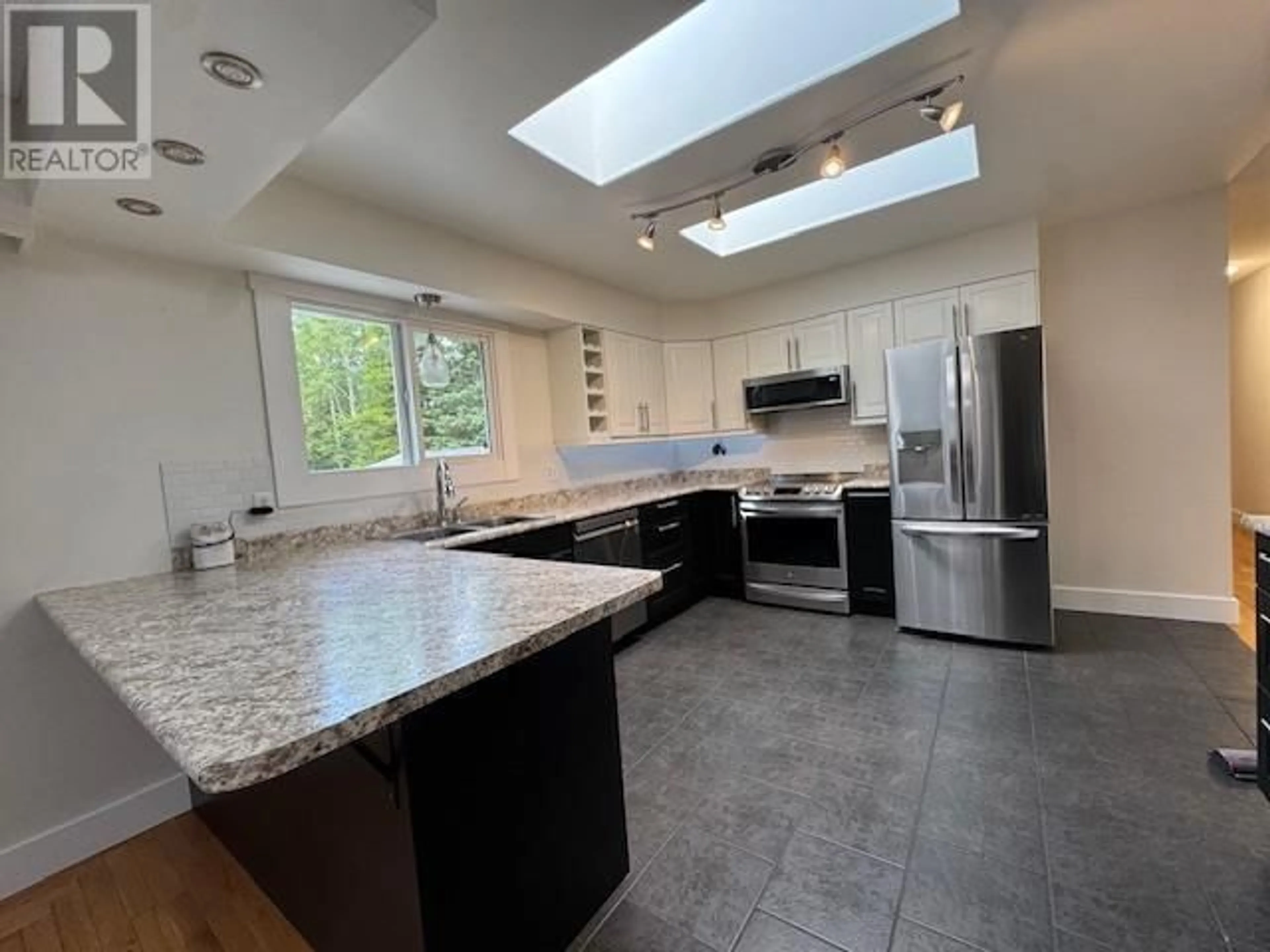 Unknown for 2892 MCGILL CRESCENT, Prince George British Columbia V2N1Z6
