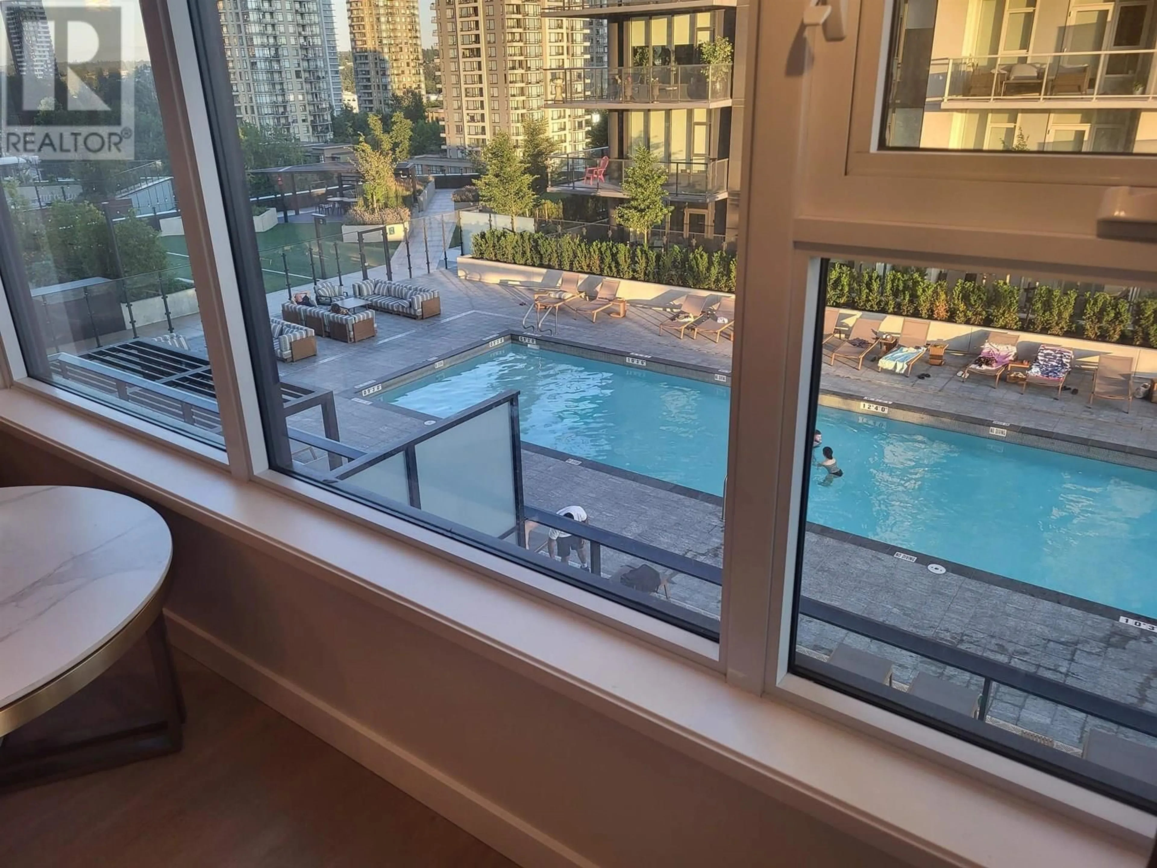 Pool for 801 - 2108 GILMORE AVENUE, Burnaby British Columbia V5C0N8