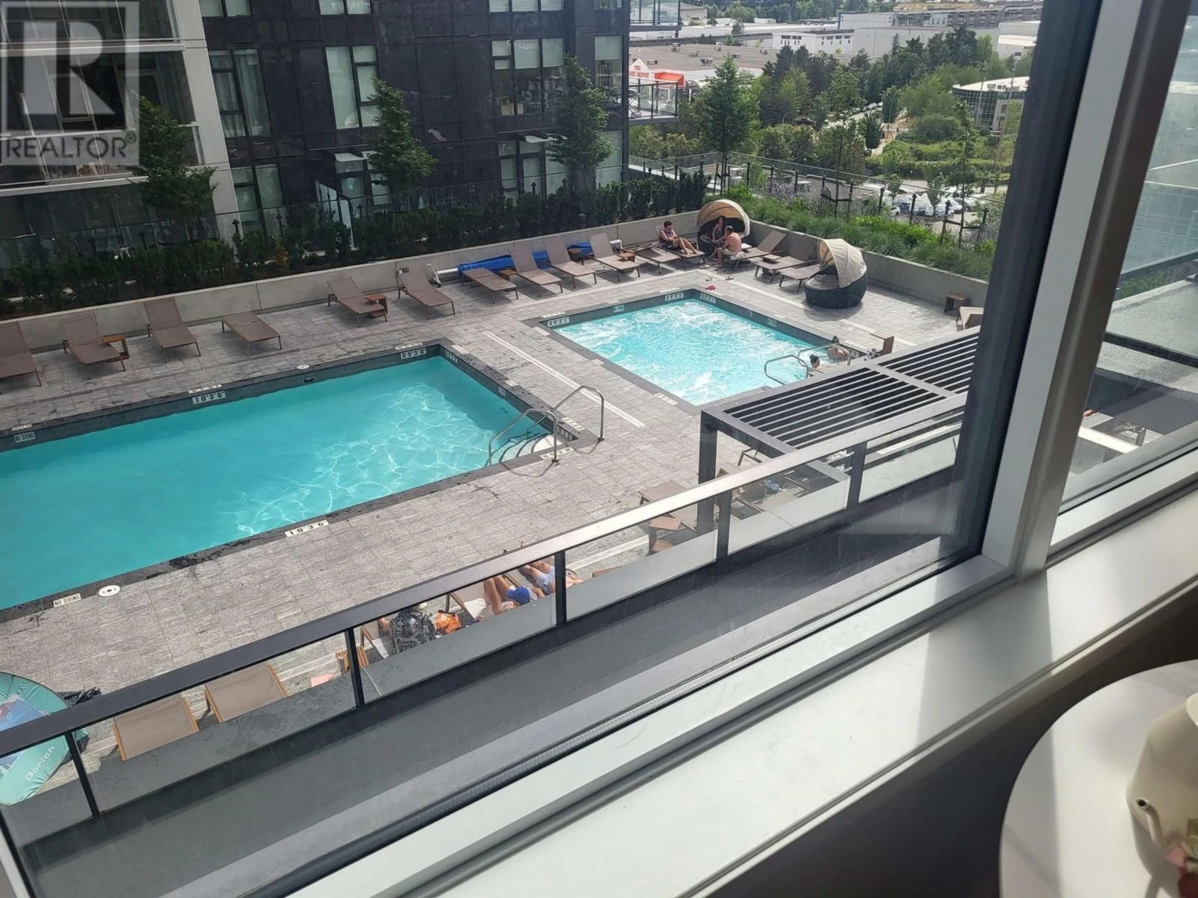 Pool for 801 - 2108 GILMORE AVENUE, Burnaby British Columbia V5C0N8