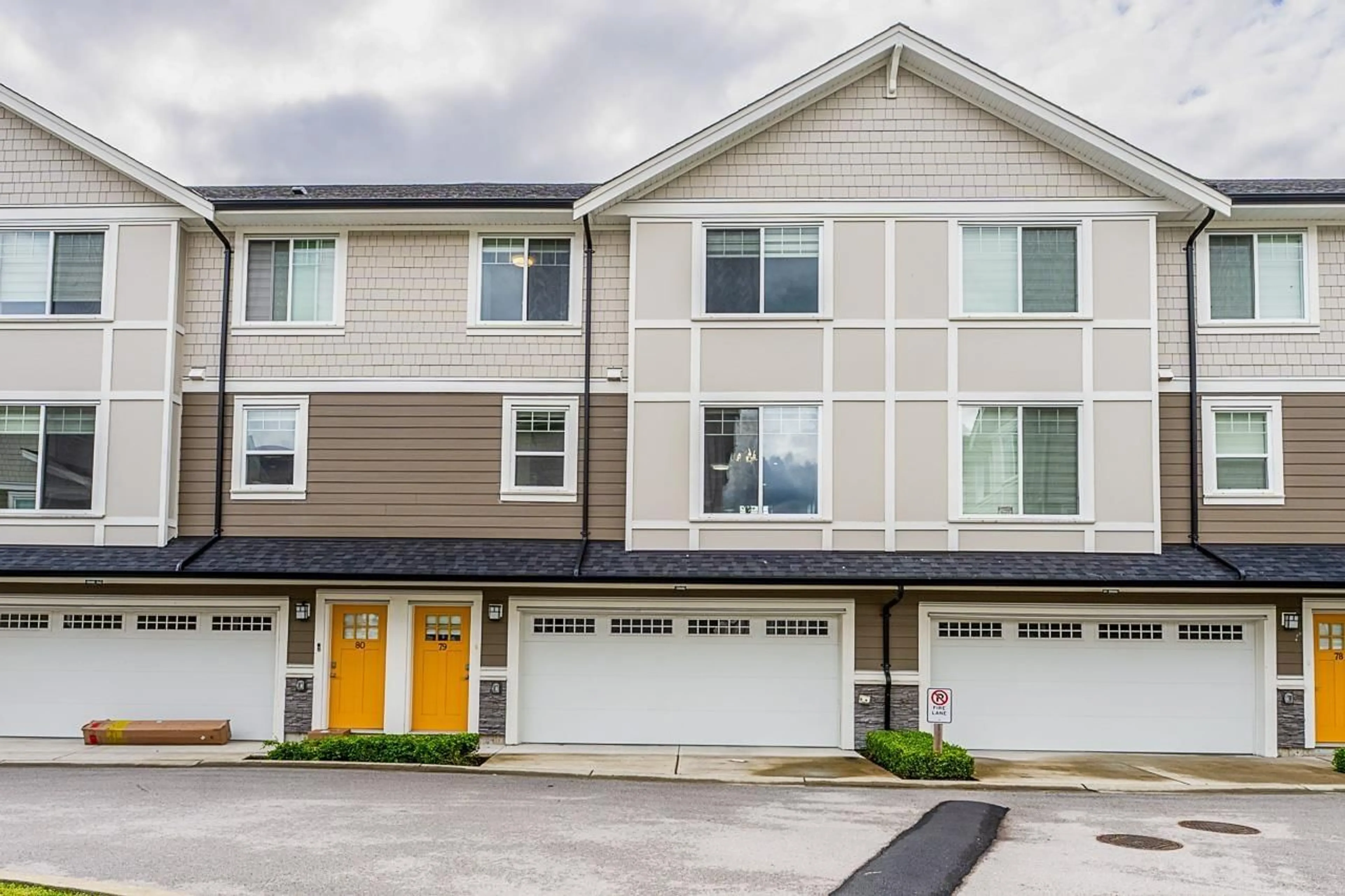 Home with vinyl exterior material, street for 79 - 19501 74, Surrey British Columbia V4N6V7