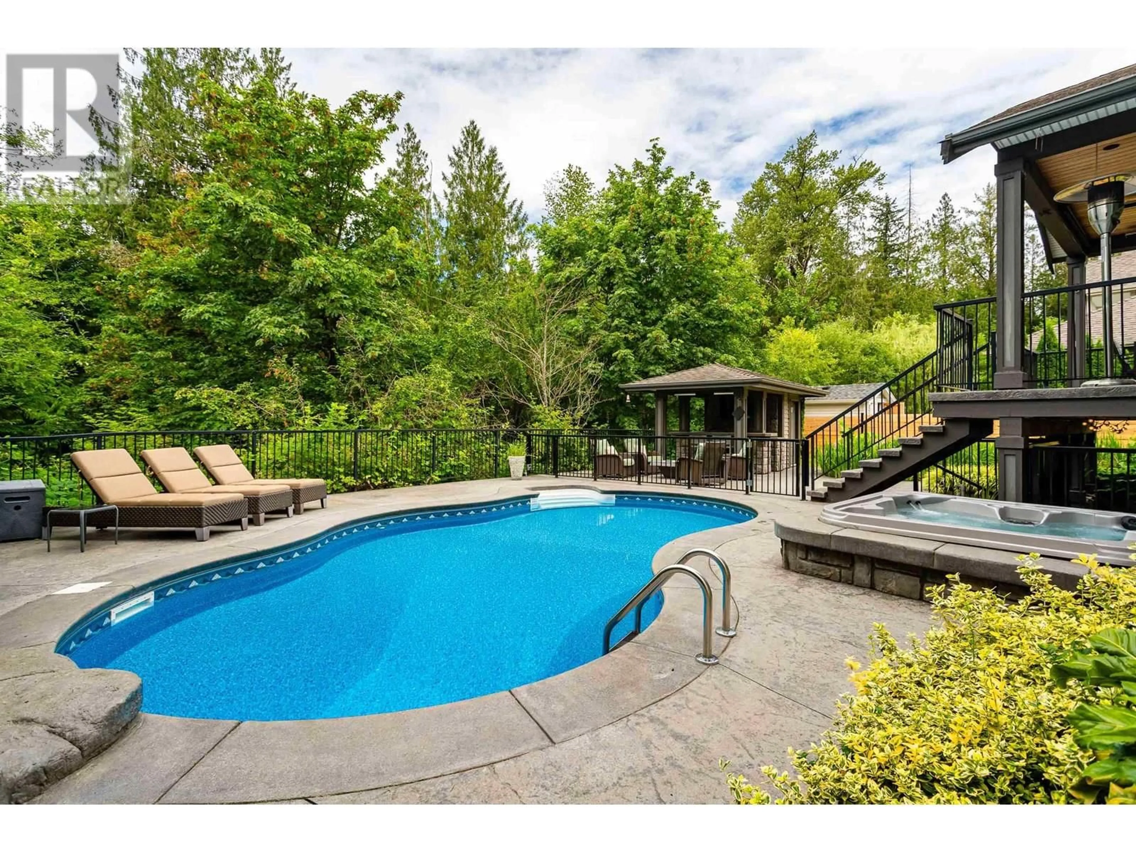 Pool for 11369 241A STREET, Maple Ridge British Columbia V2W0A3