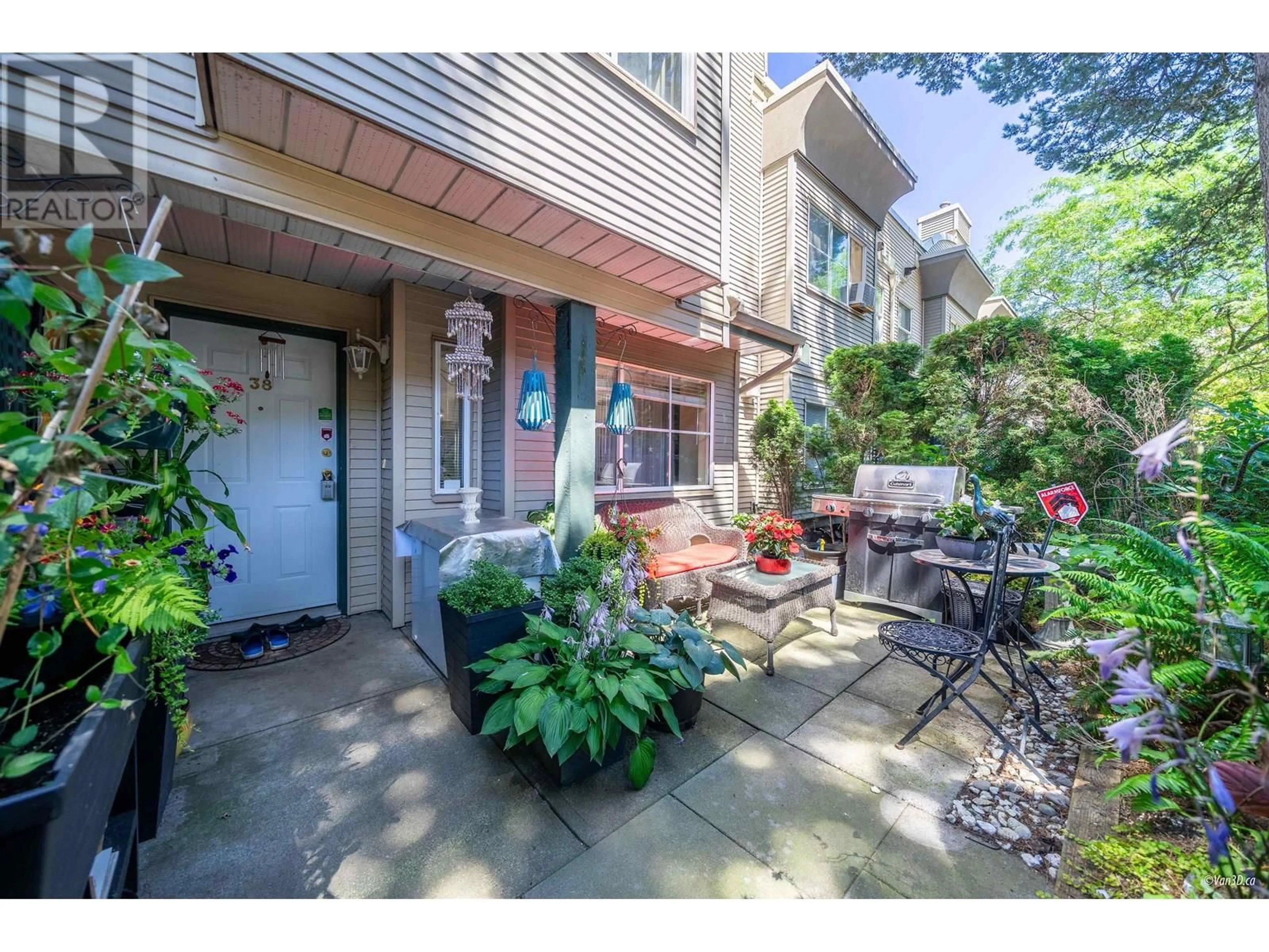 Patio, street for 38 - 12449 191 STREET, Pitt Meadows British Columbia V3Y2R4