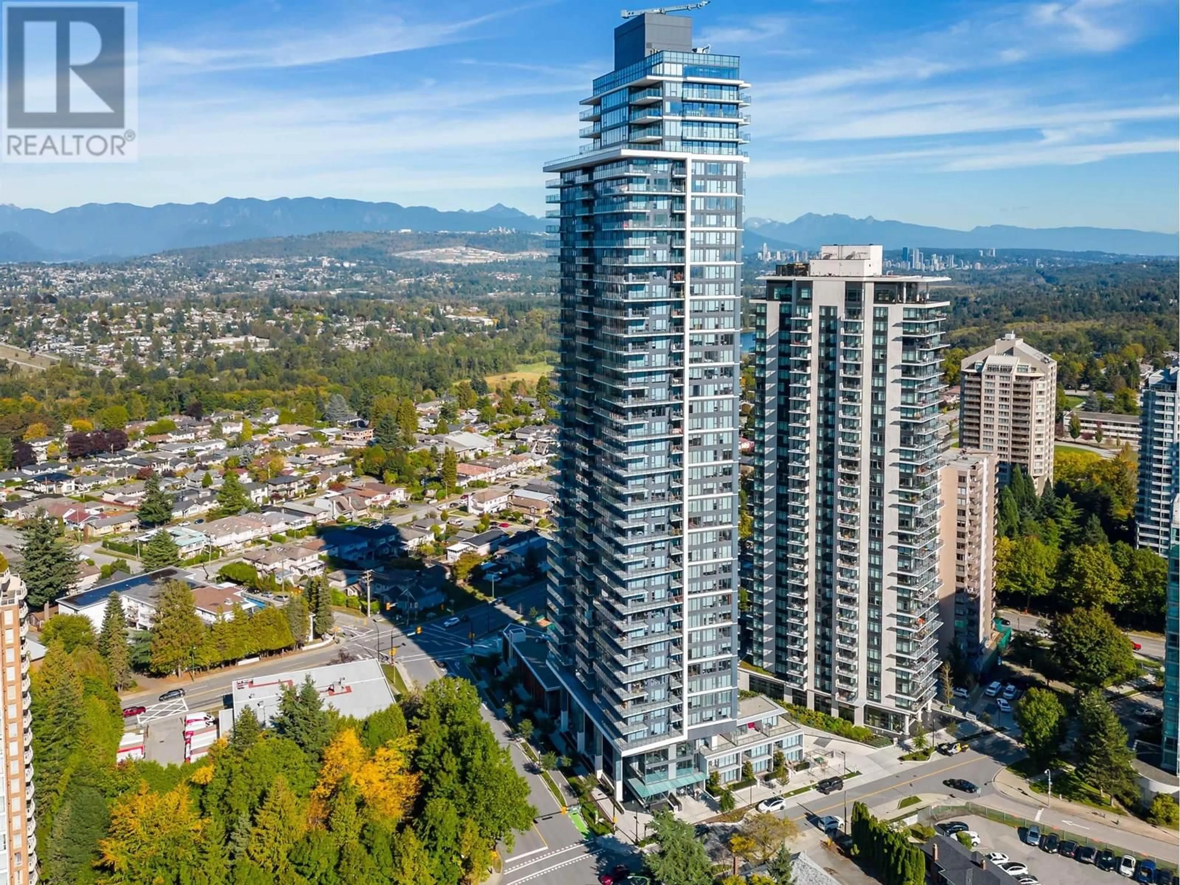 A pic from outside/outdoor area/front of a property/back of a property/a pic from drone, city buildings view from balcony for 2206 - 4711 HAZEL STREET, Burnaby British Columbia V5H0J9