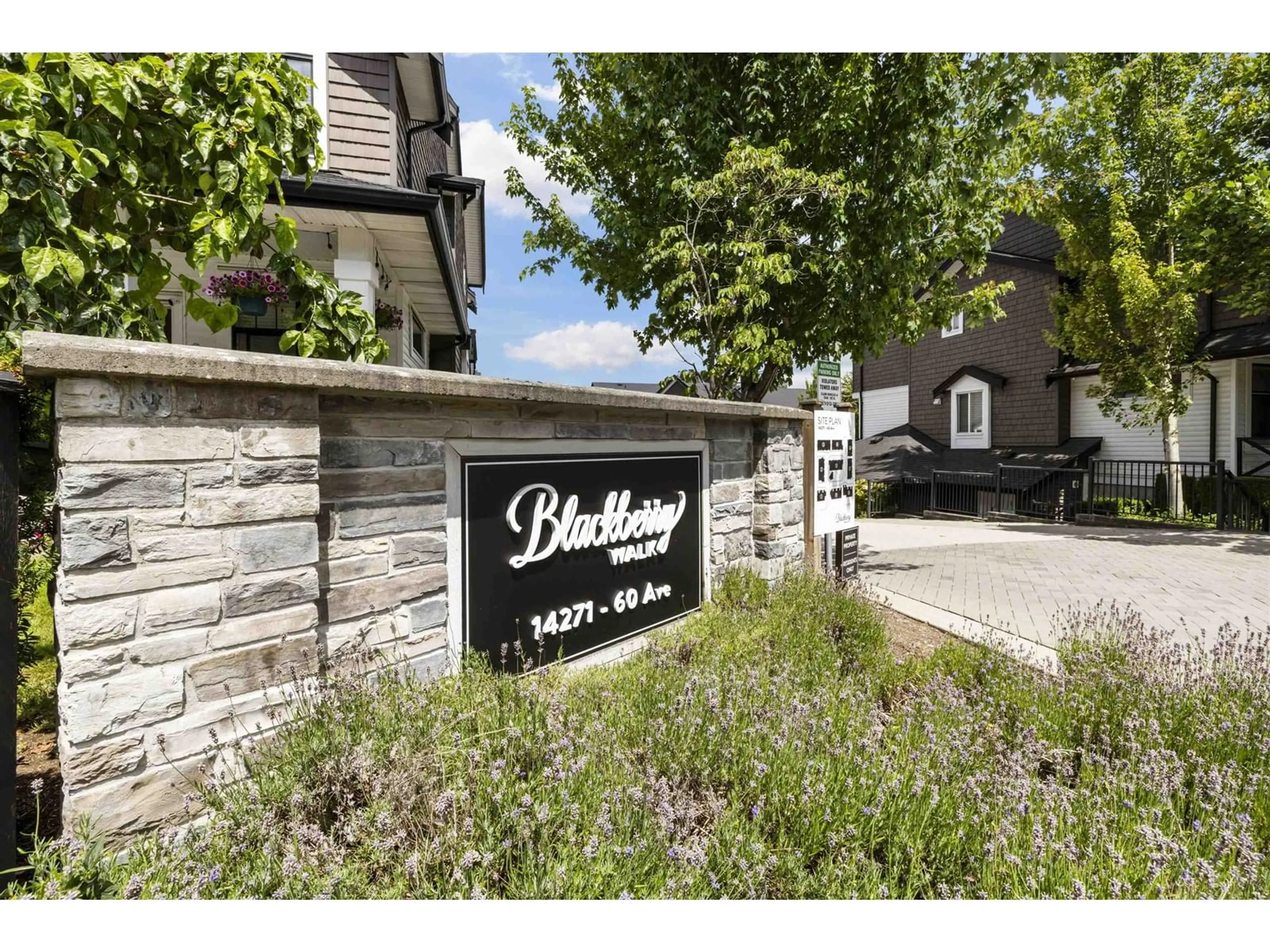 Indoor entryway for 3 - 14271 60, Surrey British Columbia V3X2N4