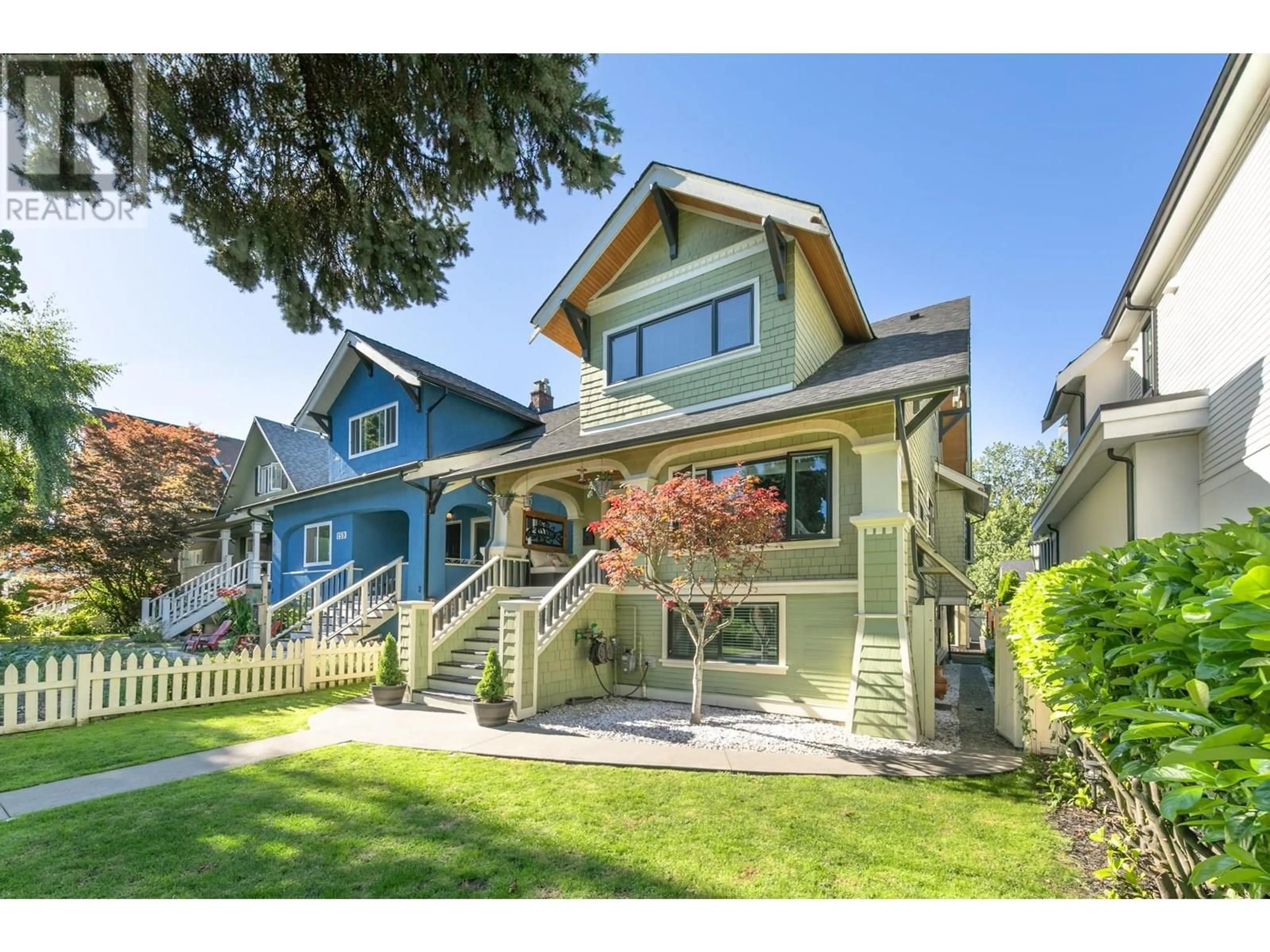 Home with vinyl exterior material, street for 153 19TH AVENUE, Vancouver British Columbia V5Y2B5
