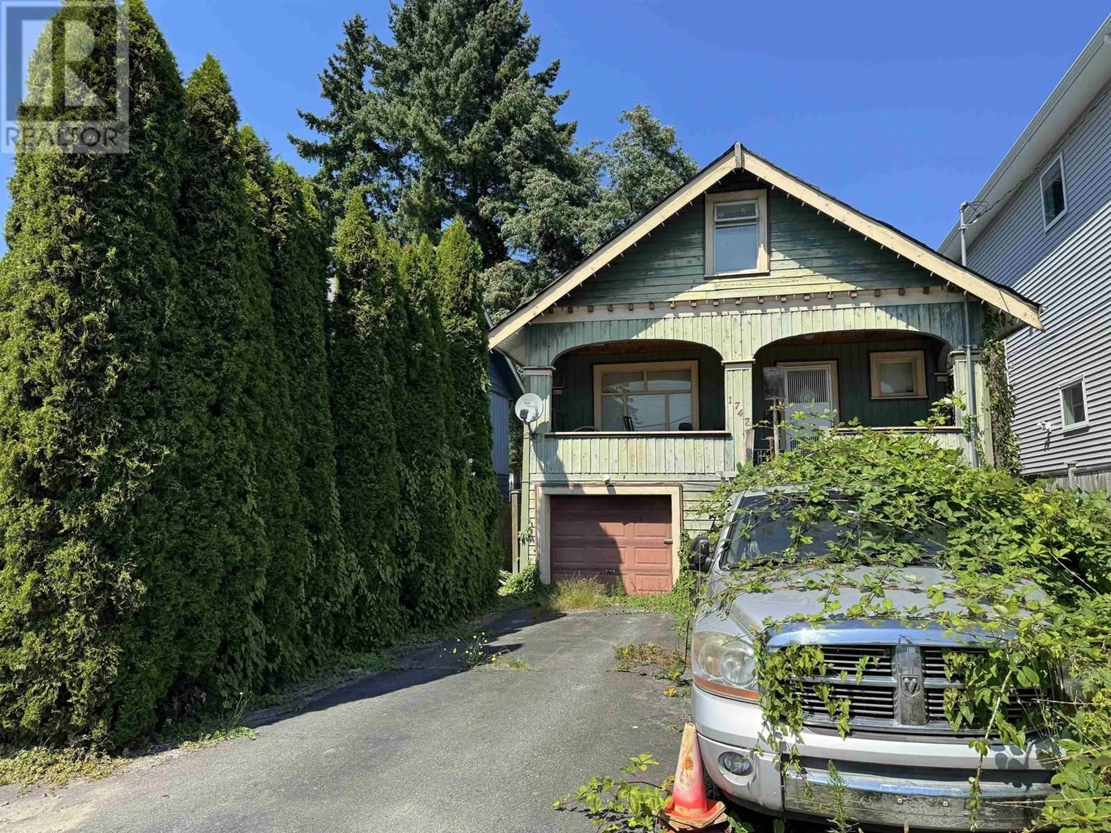 A pic from outside/outdoor area/front of a property/back of a property/a pic from drone, street for 1747 MORGAN AVENUE, Port Coquitlam British Columbia V3C1J6