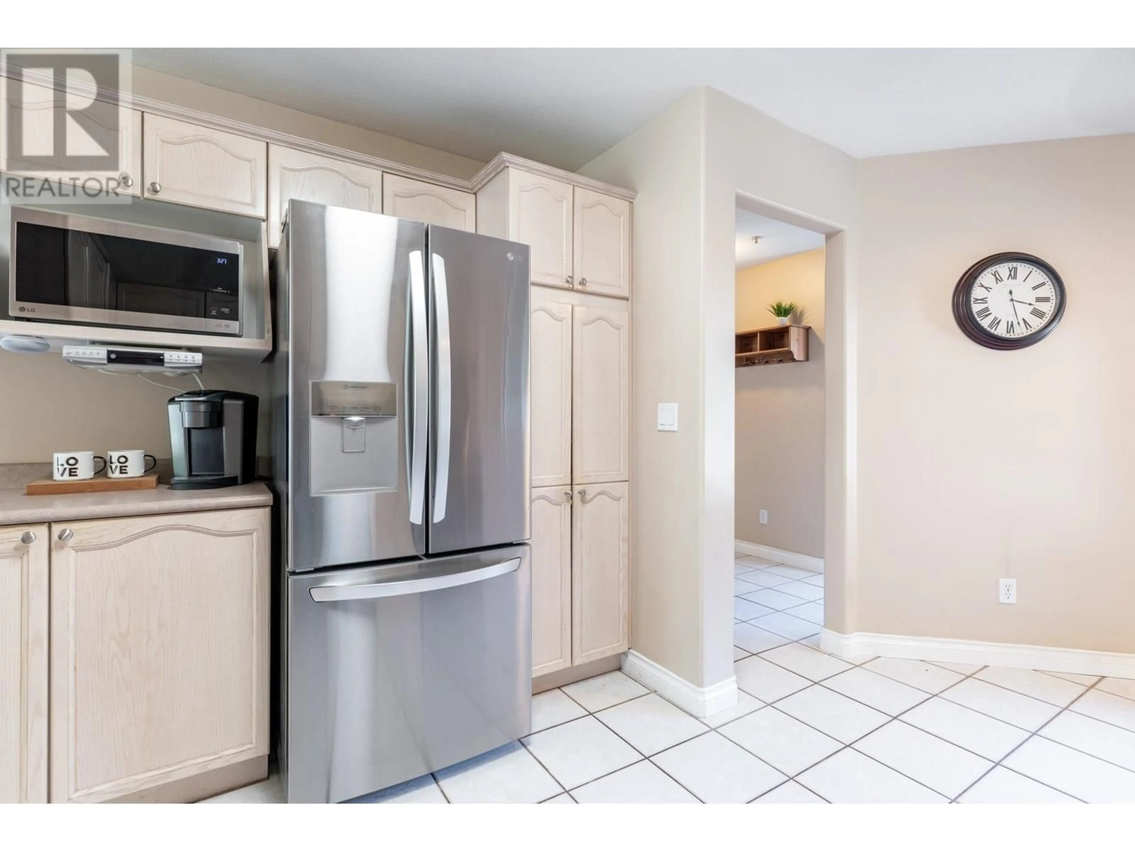 Standard kitchen, ceramic/tile floor for 42 - 1255 RIVERSIDE DRIVE, Port Coquitlam British Columbia V3B7W5