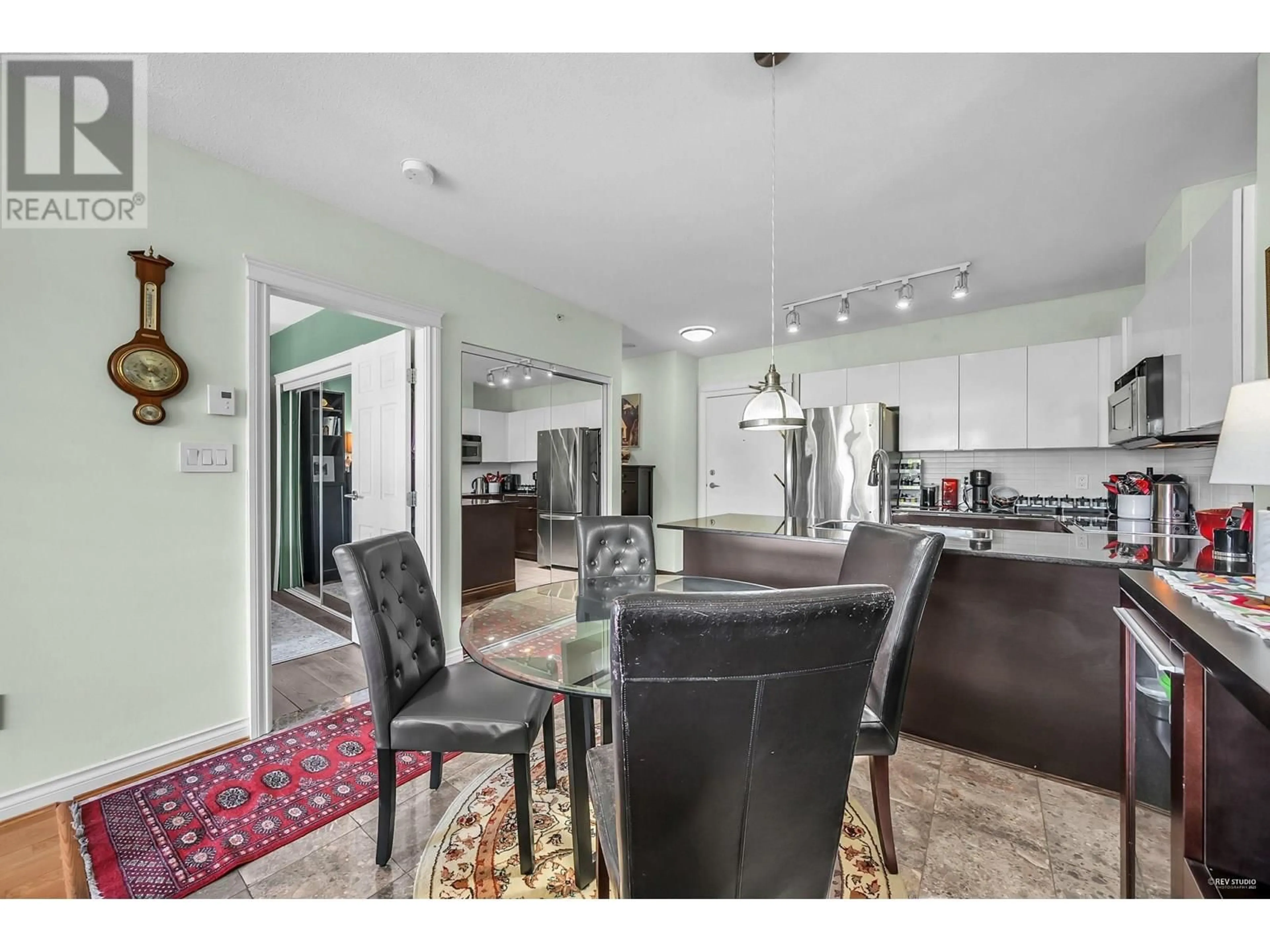 Open concept kitchen, ceramic/tile floor for 202 - 4178 DAWSON STREET, Burnaby British Columbia V5C0A1