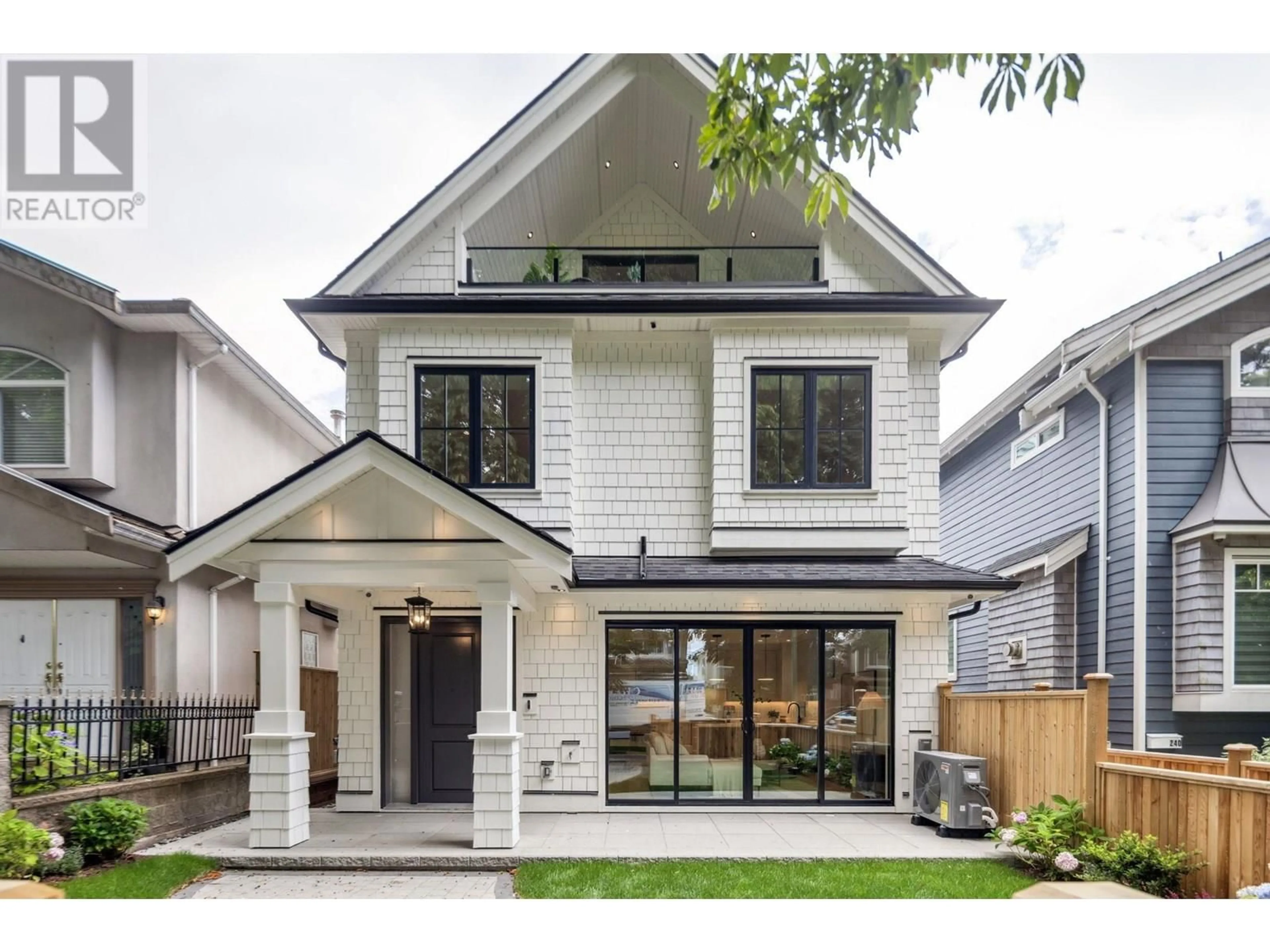 Home with brick exterior material, street for 1 - 250 39TH AVENUE, Vancouver British Columbia V5W1K2