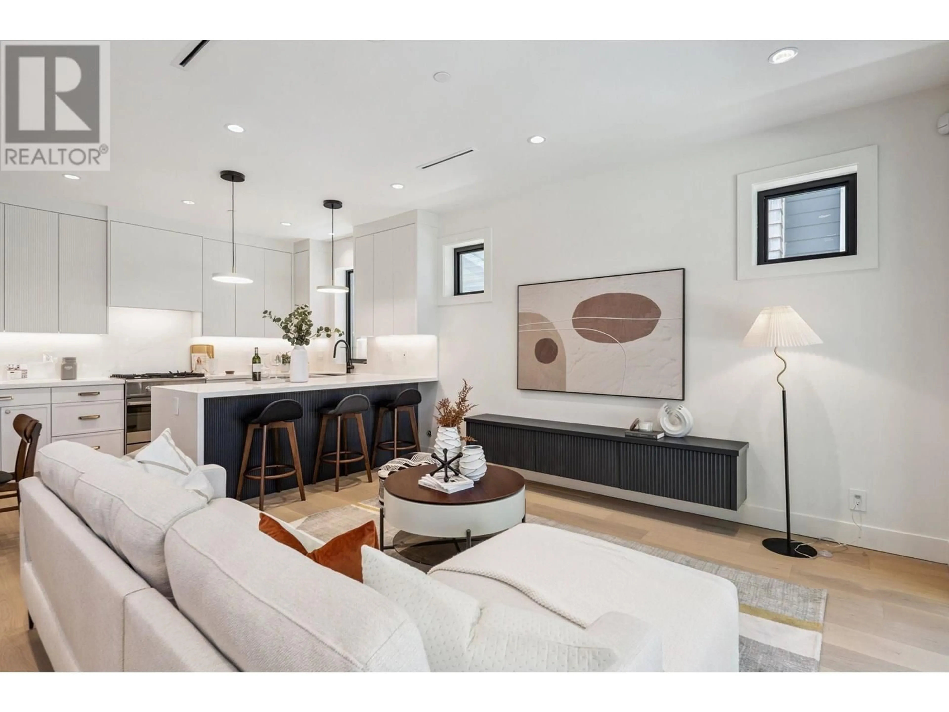 Open concept kitchen, unknown for 1 - 250 39TH AVENUE, Vancouver British Columbia V5W1K2