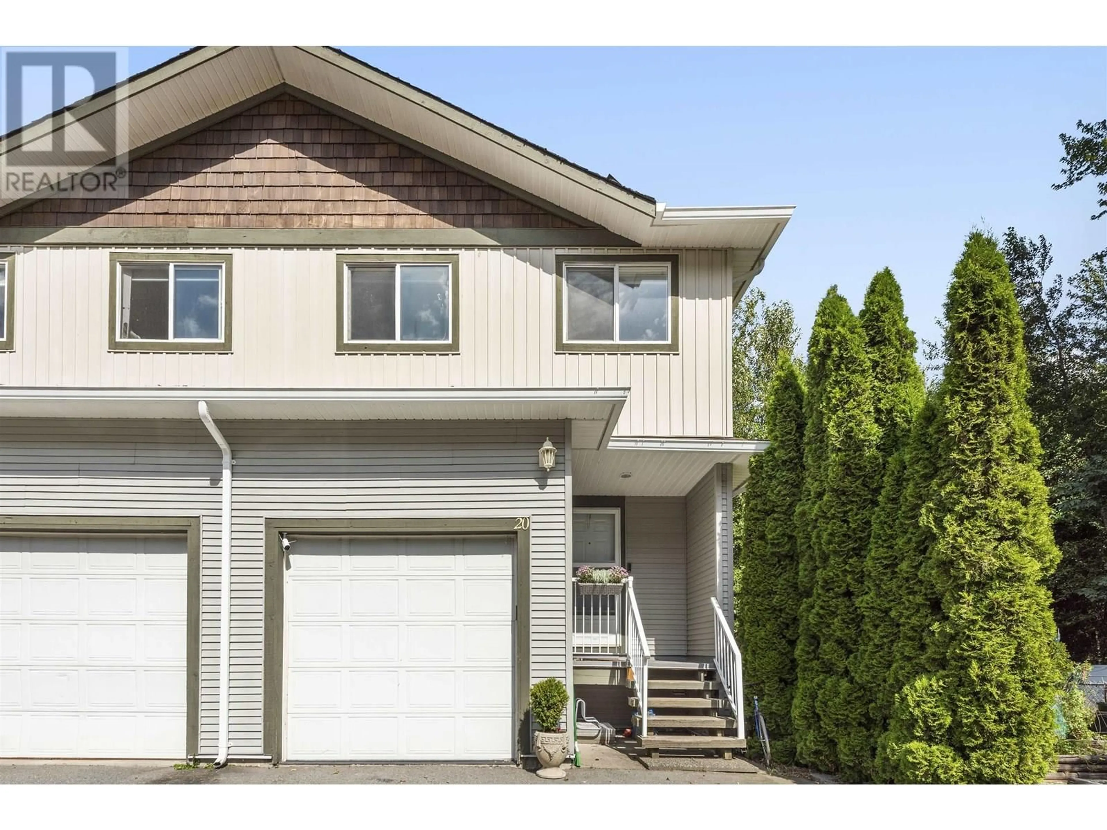 Home with vinyl exterior material, street for 20 - 39754 GOVERNMENT ROAD, Squamish British Columbia V8B0G3