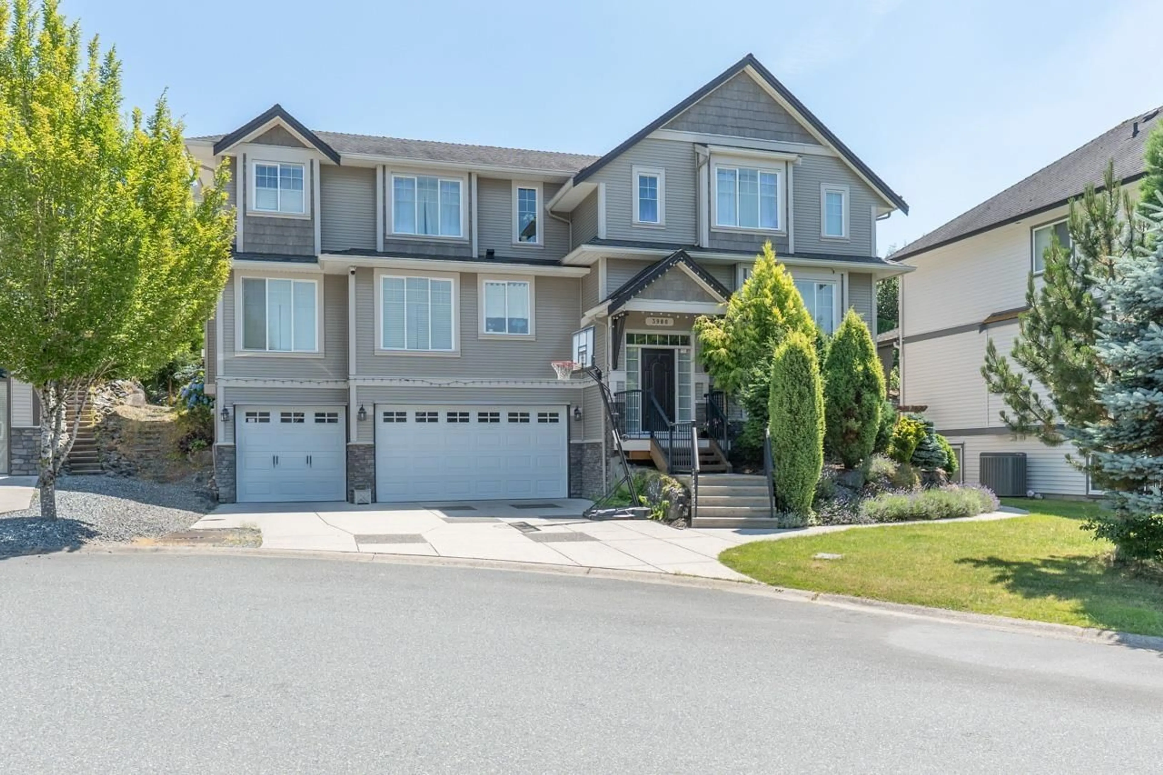 Home with vinyl exterior material, street for 3980 KALEIGH, Abbotsford British Columbia V3G3E3