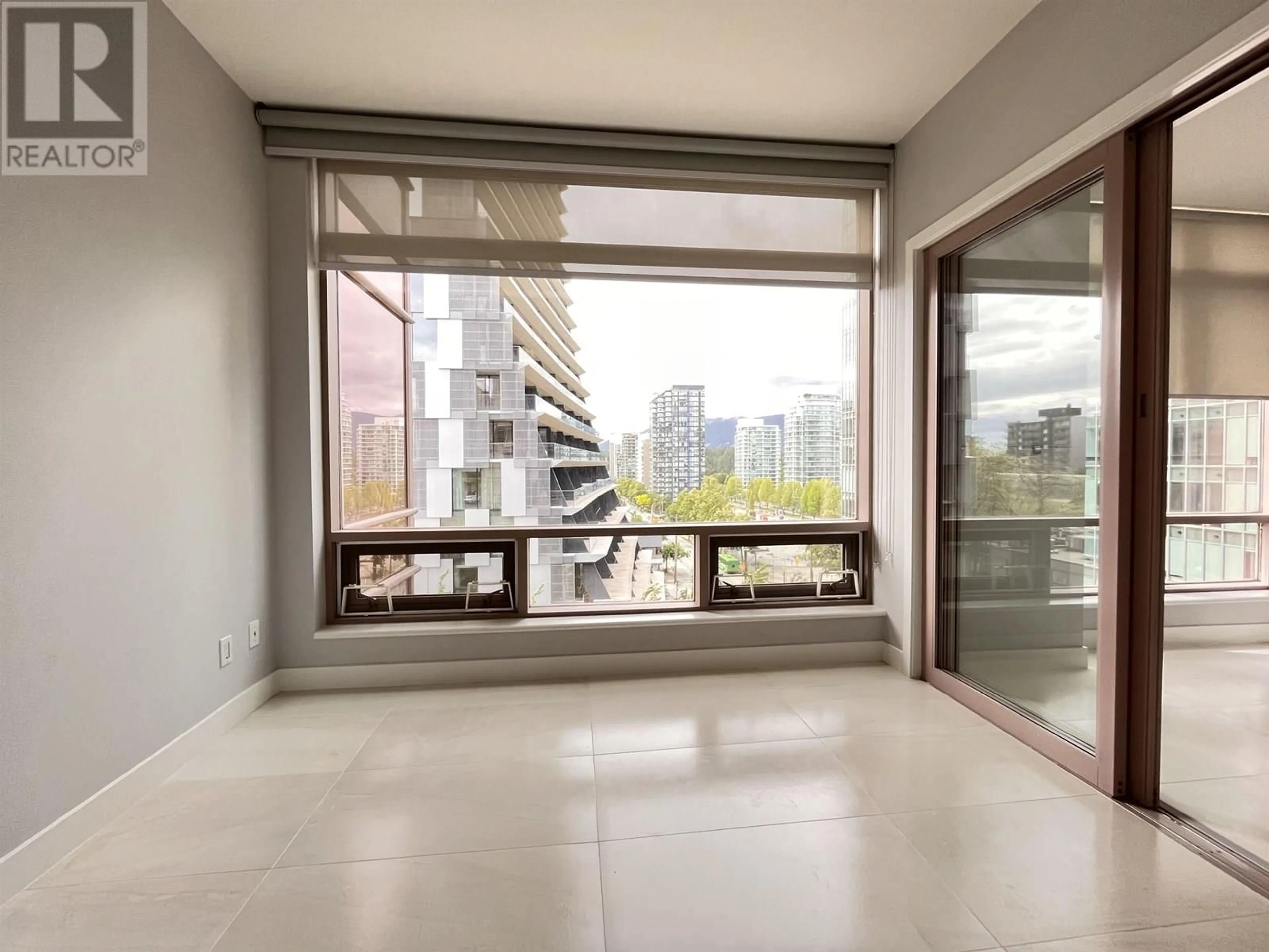 Indoor foyer for 3A - 1500 ALBERNI STREET, Vancouver British Columbia V6G3C9