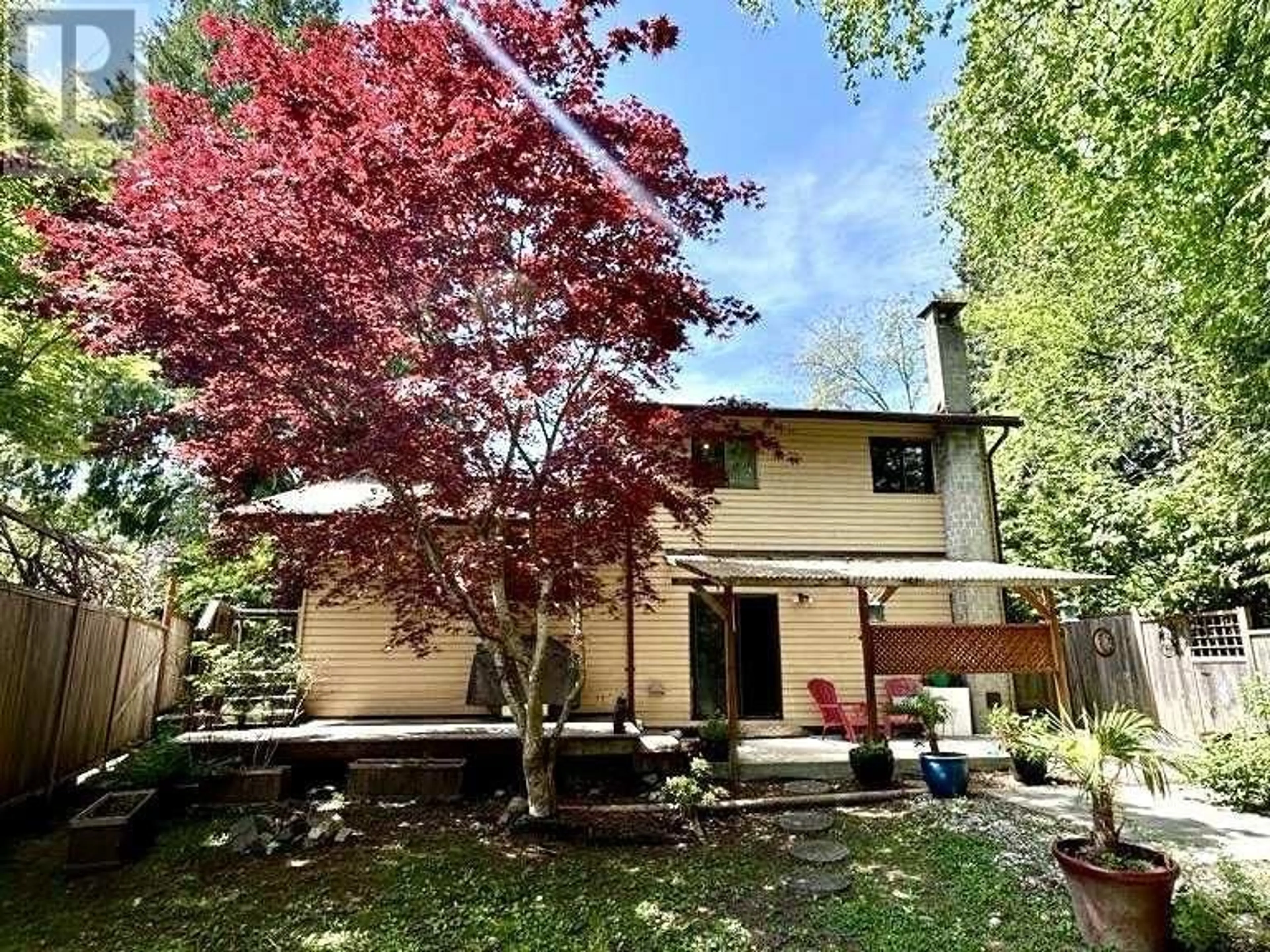 A pic from outside/outdoor area/front of a property/back of a property/a pic from drone, street for 729 MAPLEWOOD LANE, Gibsons British Columbia V0N1V8