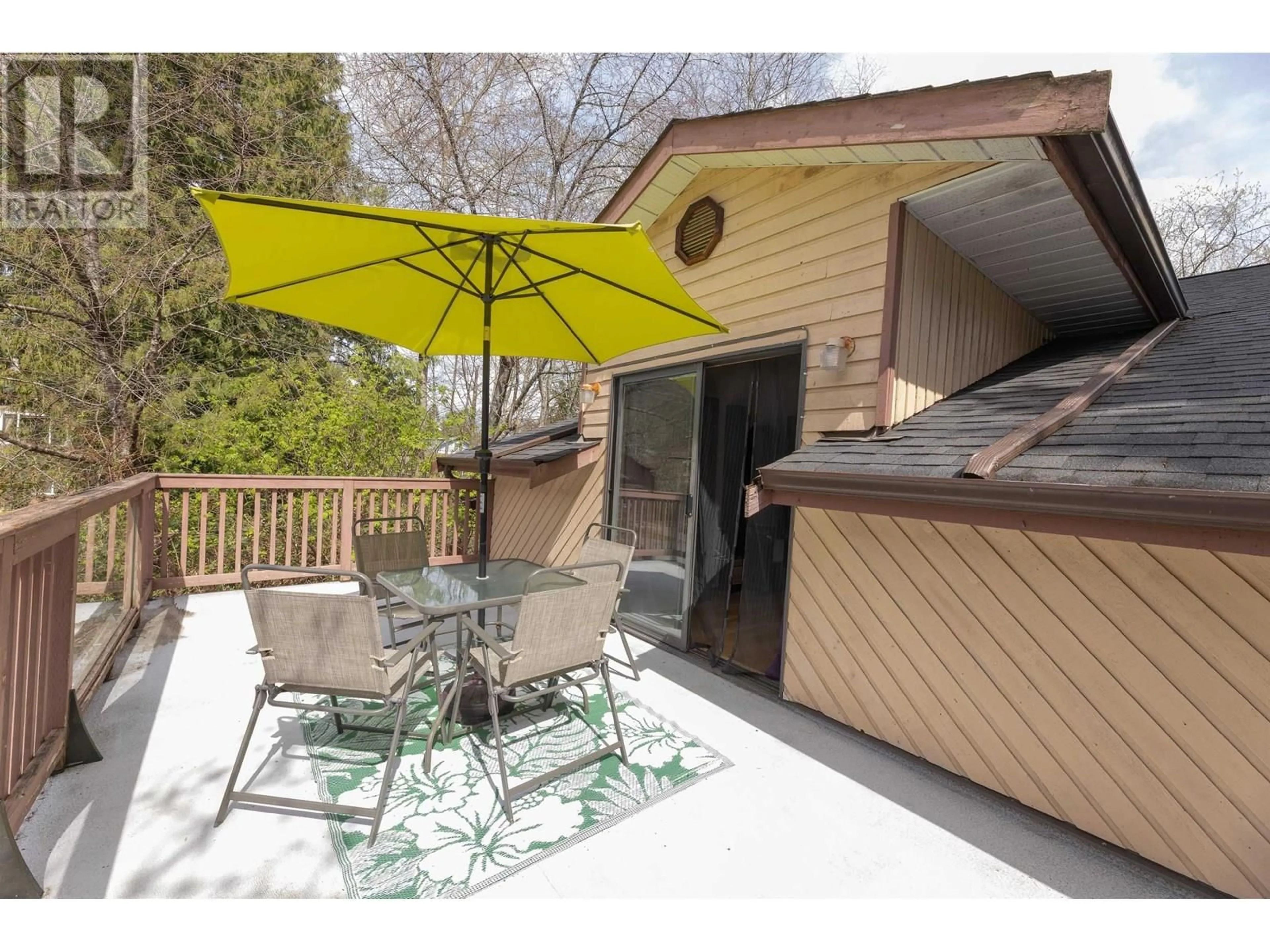 Patio, unknown for 729 MAPLEWOOD LANE, Gibsons British Columbia V0N1V8