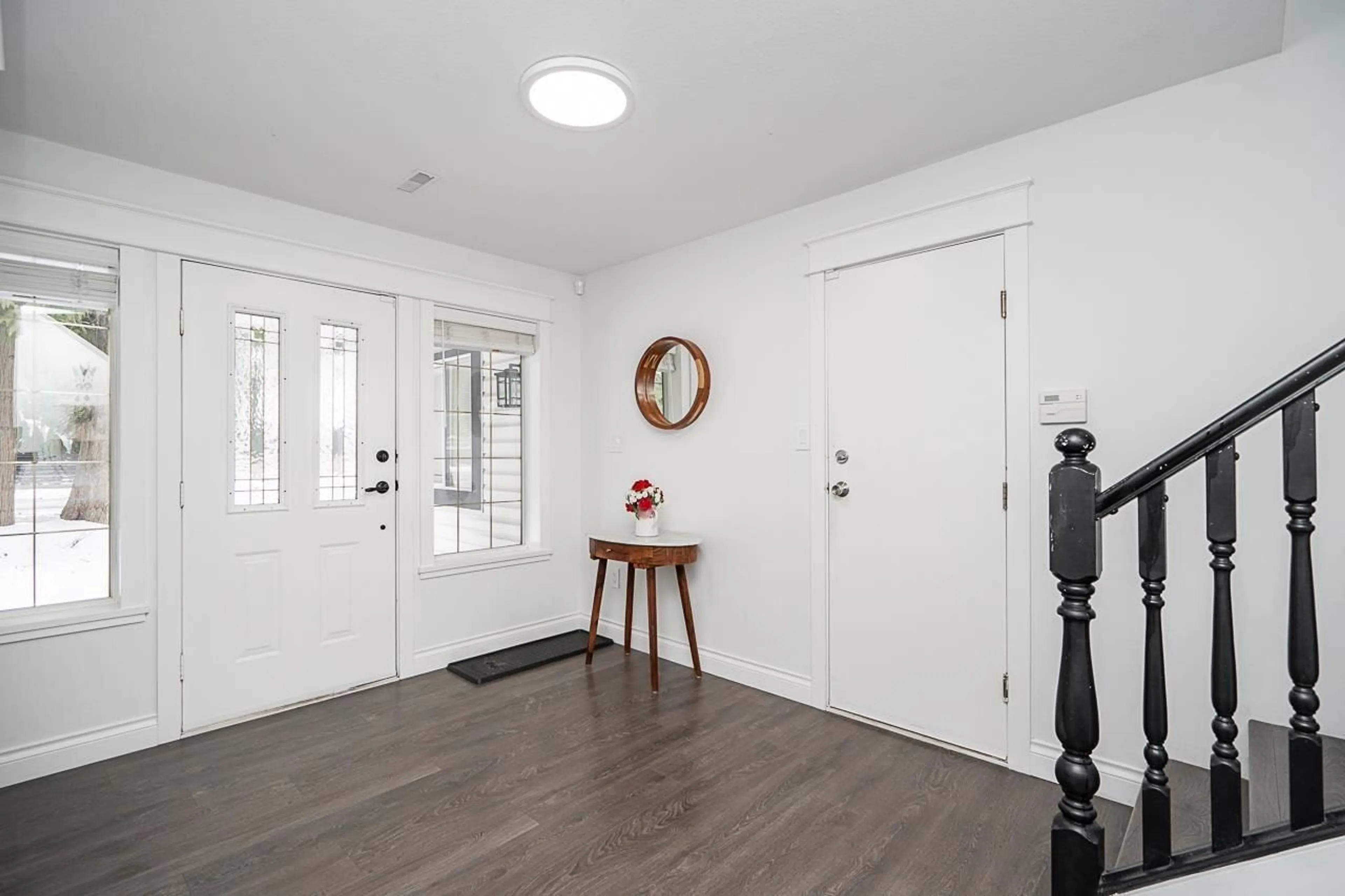 Indoor entryway for 6074 188, Surrey British Columbia V3S7V9