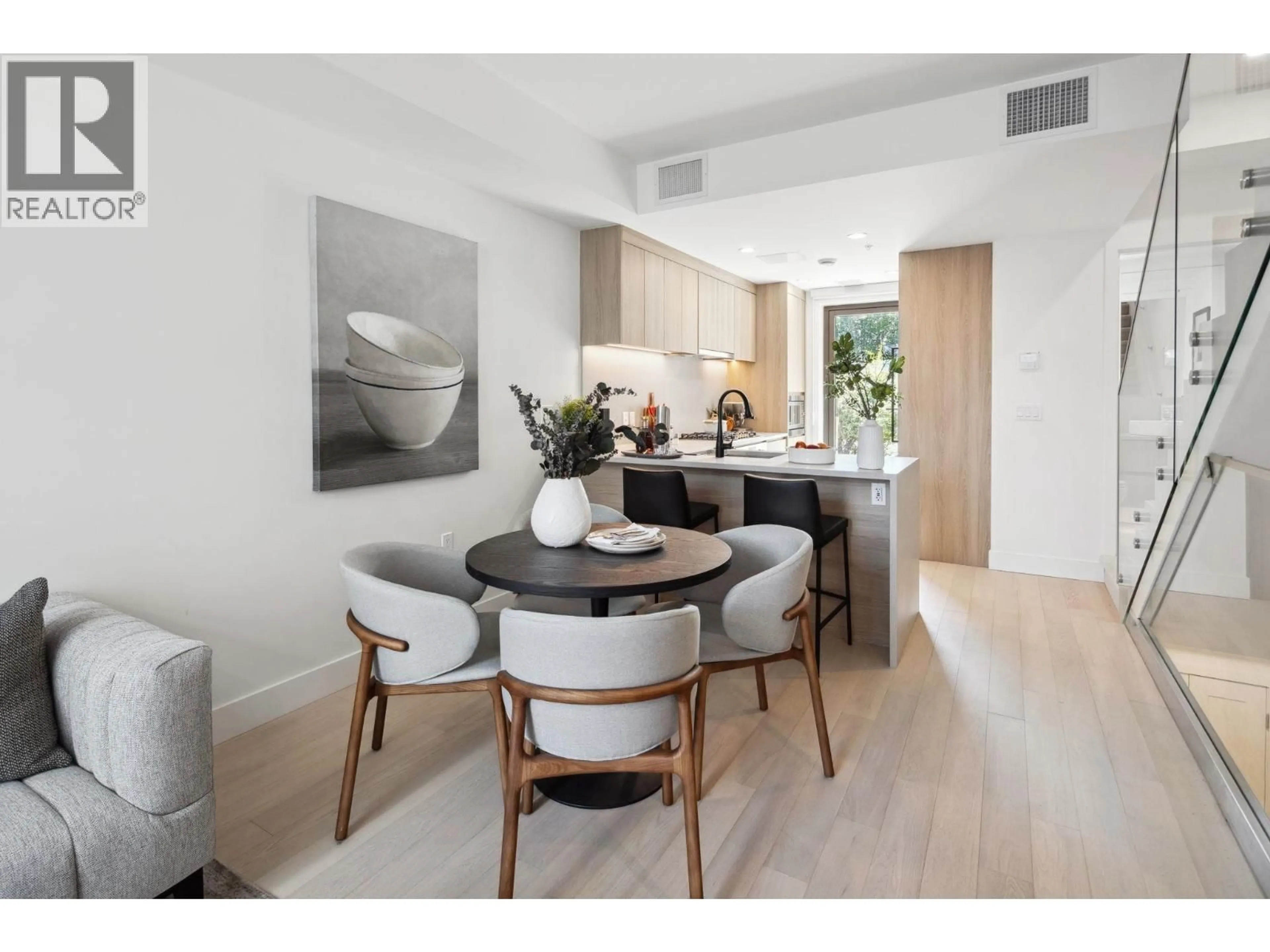 Unknown for 6312 OAK STREET, Vancouver British Columbia V6M0E3