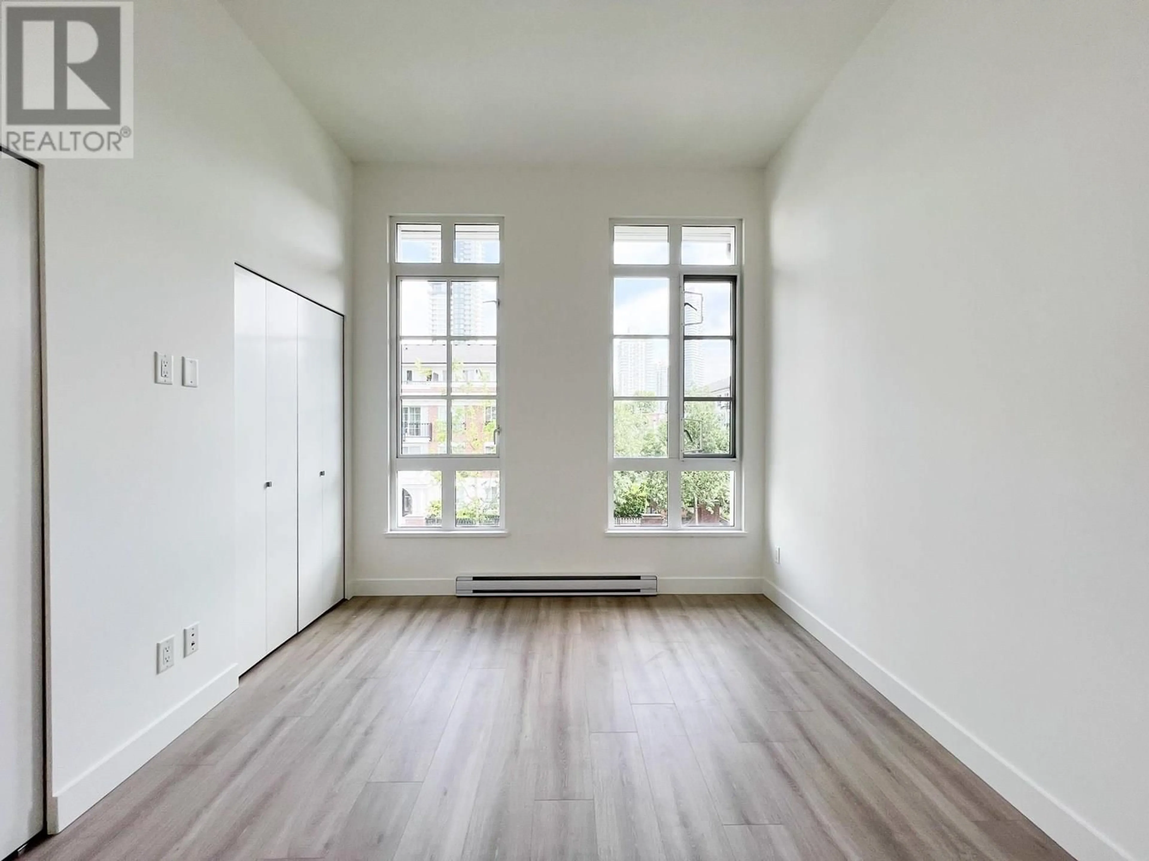 A pic of a room for 105 - 548 FOSTER AVENUE, Coquitlam British Columbia V3J0E2