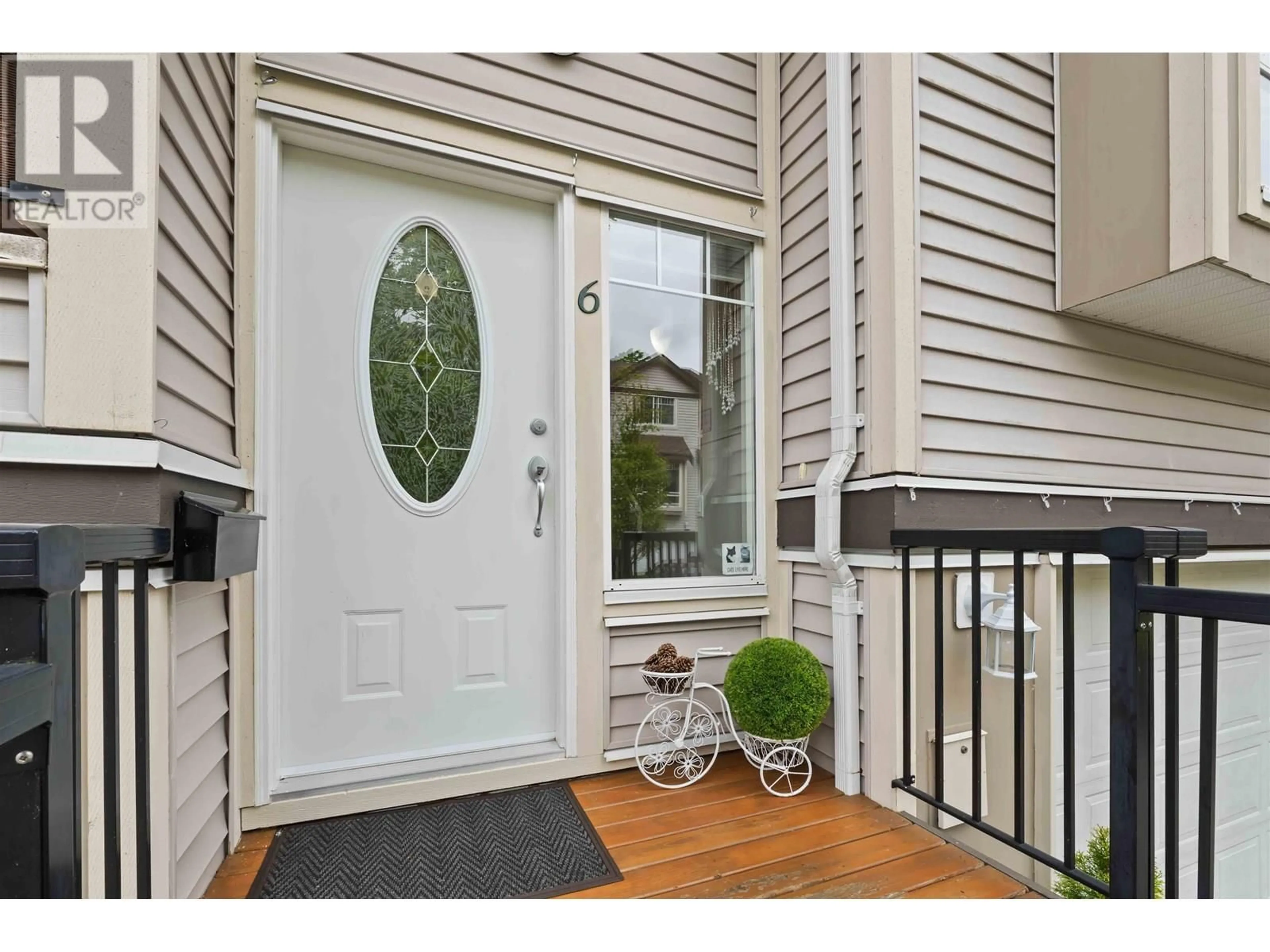 Indoor entryway for 6 - 23233 KANAKA WAY, Maple Ridge British Columbia V2W2B7