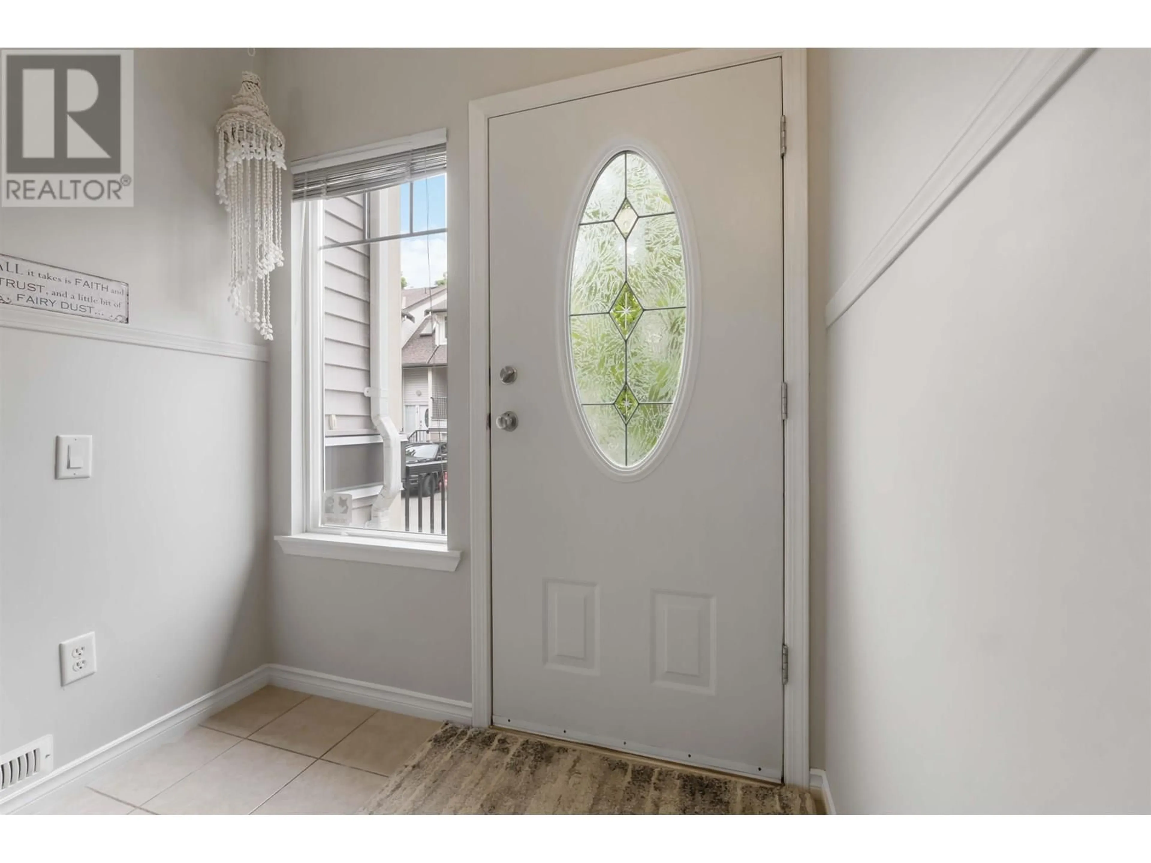 Indoor entryway for 6 - 23233 KANAKA WAY, Maple Ridge British Columbia V2W2B7