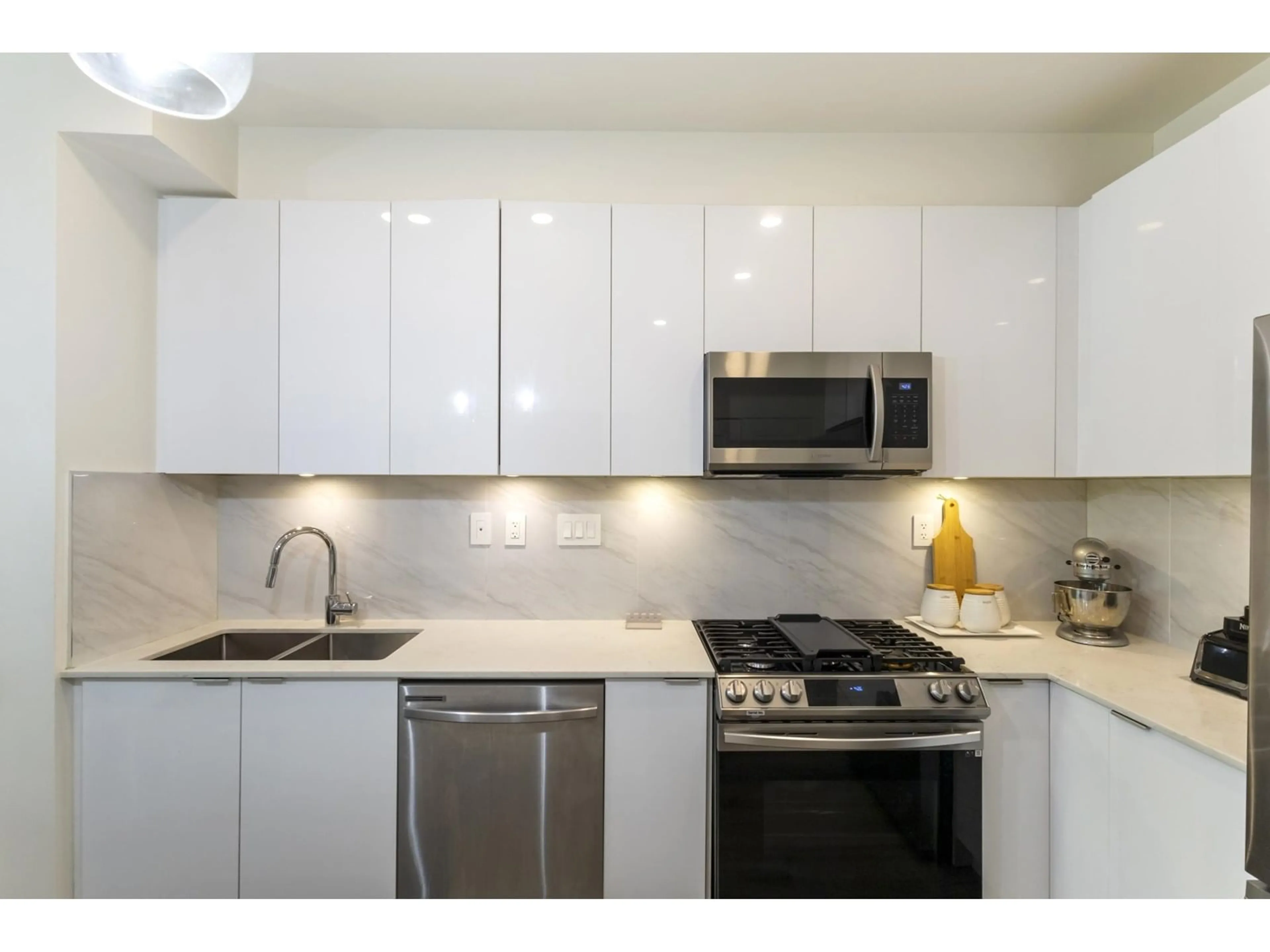 Standard kitchen, ceramic/tile floor for B413 - 8447 202, Langley British Columbia V2Y4K2