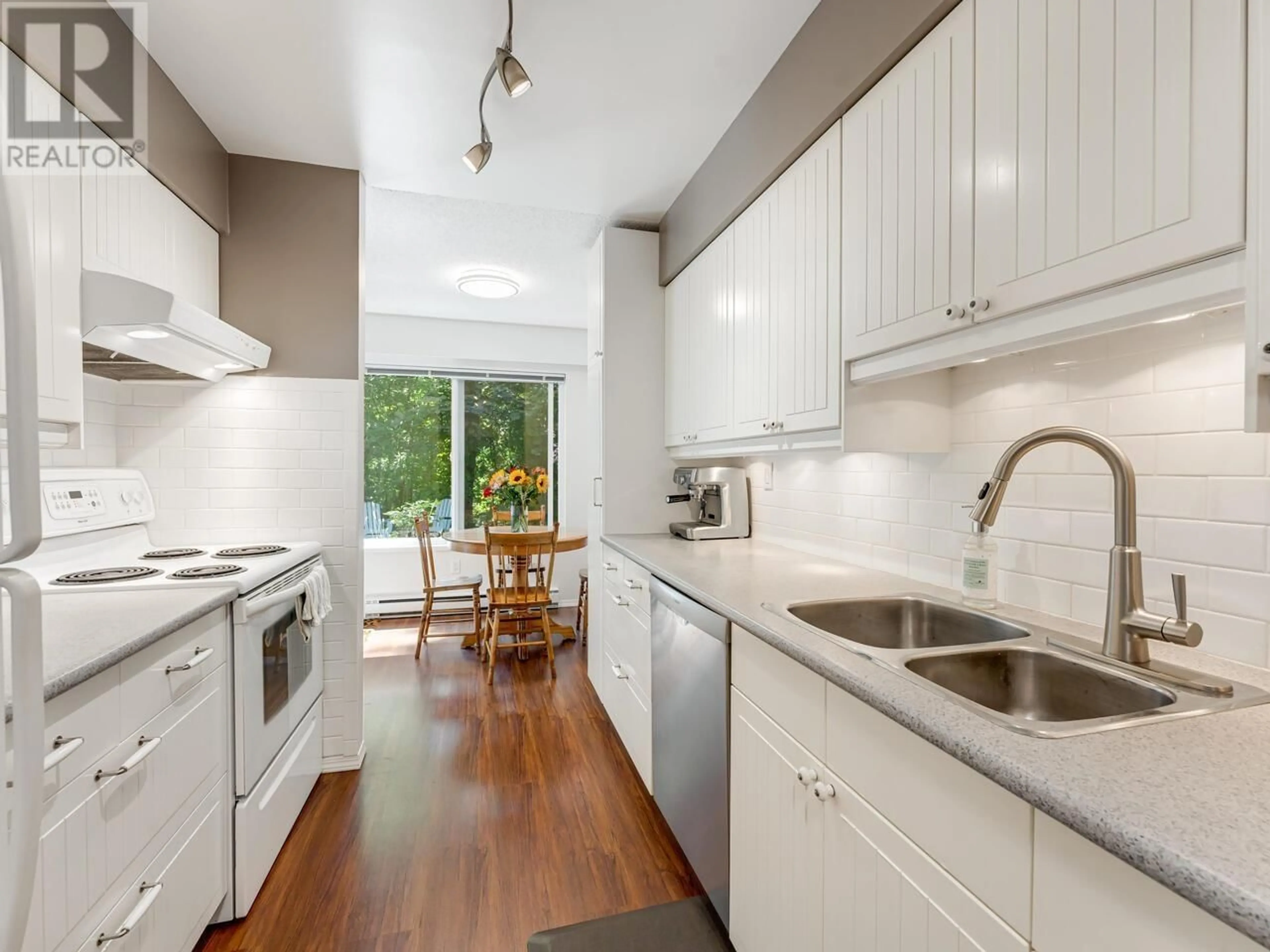 Unknown for 8326 VINEWOOD PLACE, Burnaby British Columbia V5A3V6