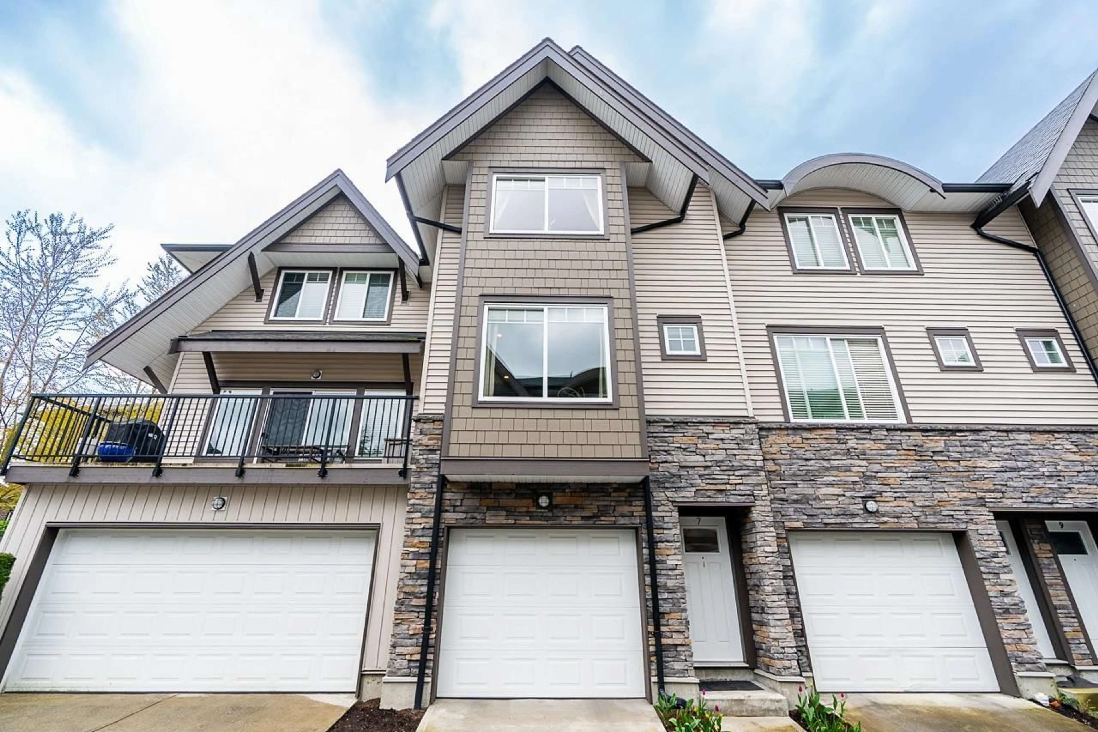 Home with vinyl exterior material, unknown for #7 - 6895 188, Surrey British Columbia V4N6M3