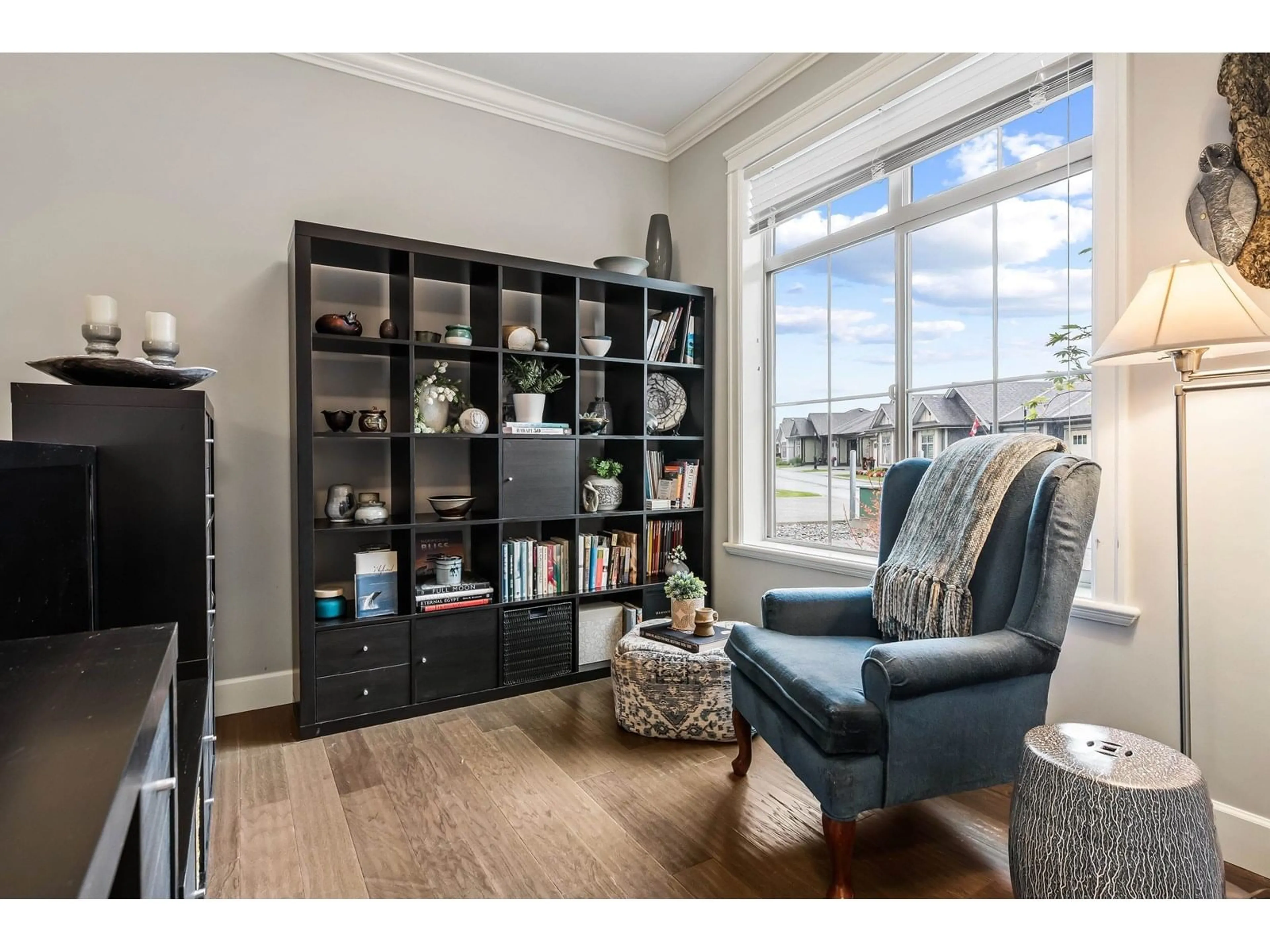 Living room with furniture, wood/laminate floor for 58 - 45900 SOUTH SUMAS ROAD, Chilliwack British Columbia V2R0S9