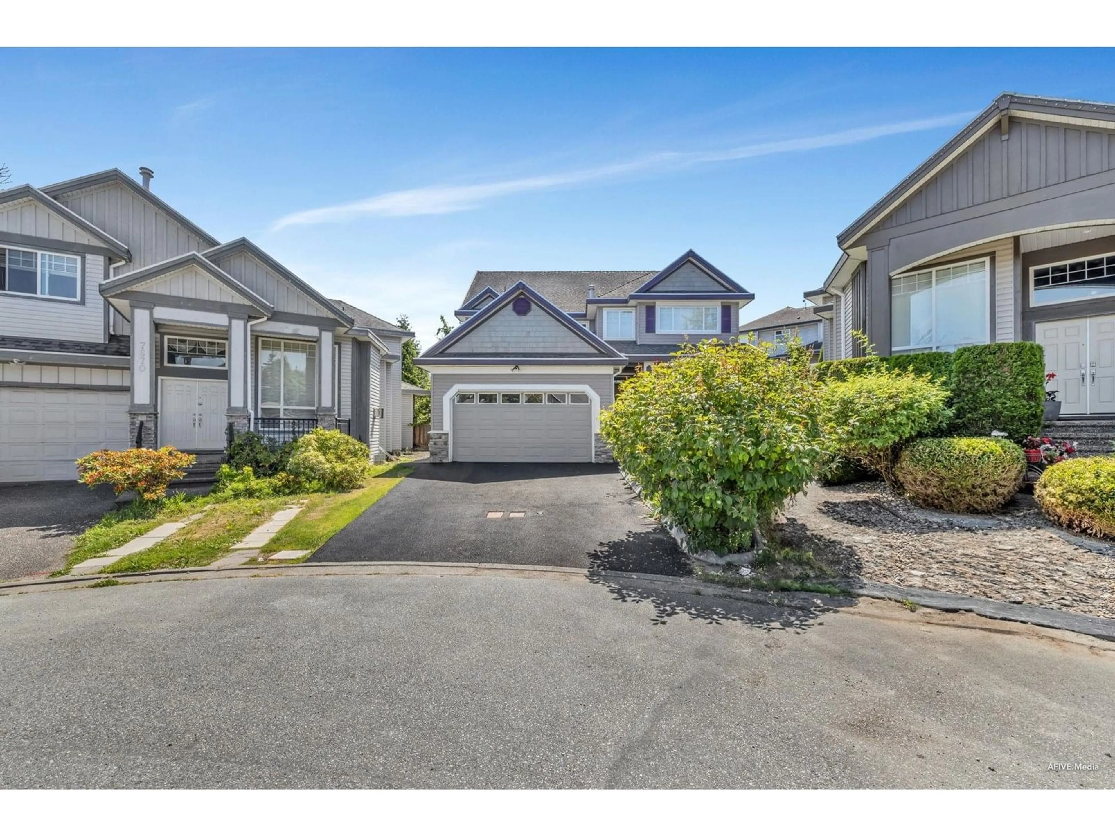 A pic from outside/outdoor area/front of a property/back of a property/a pic from drone, street for 14658 76B, Surrey British Columbia V3S2T3