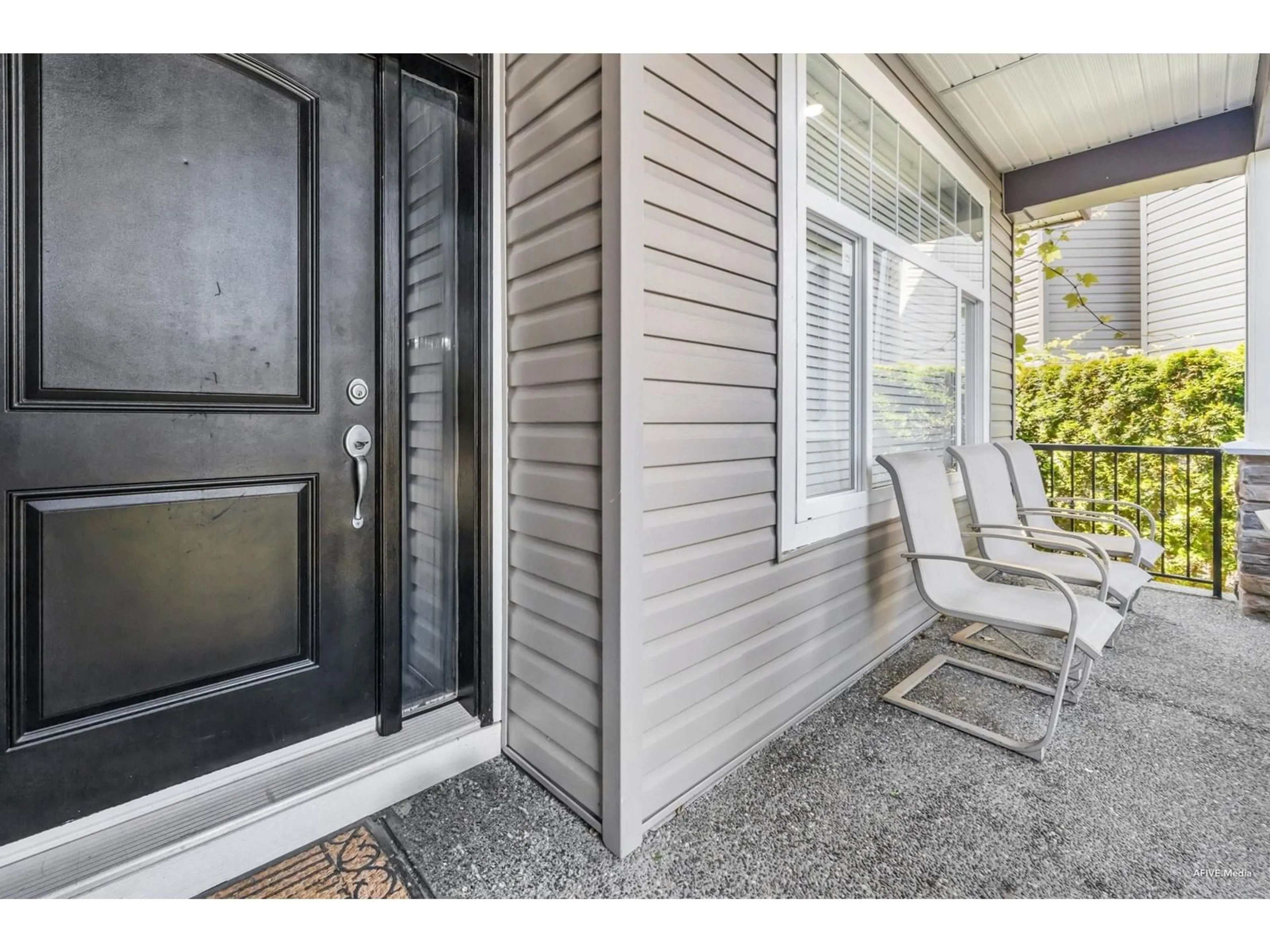 Indoor entryway for 14658 76B, Surrey British Columbia V3S2T3