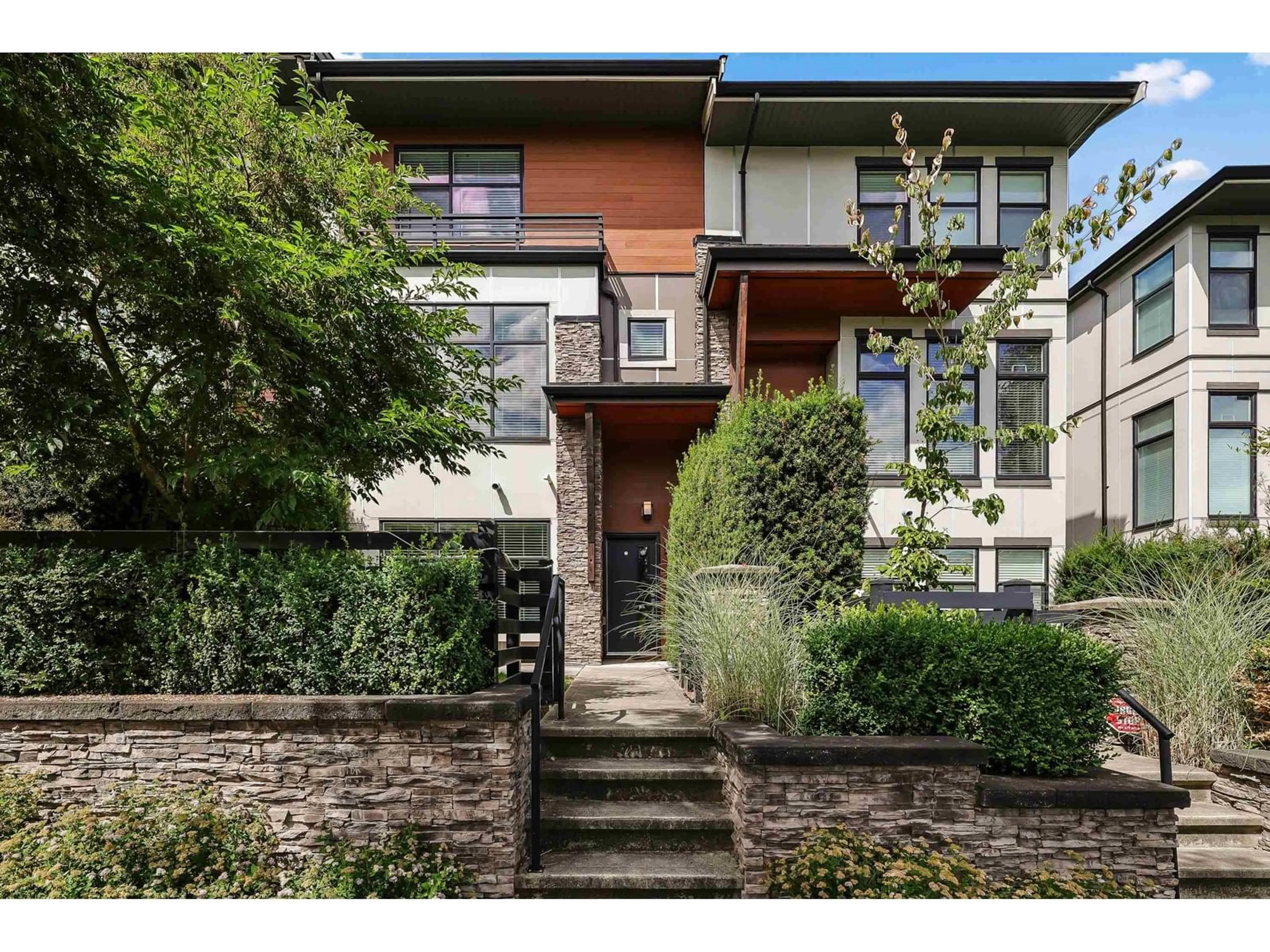 Home with brick exterior material, street for 62 - 2687 158, Surrey British Columbia V3Z6V3
