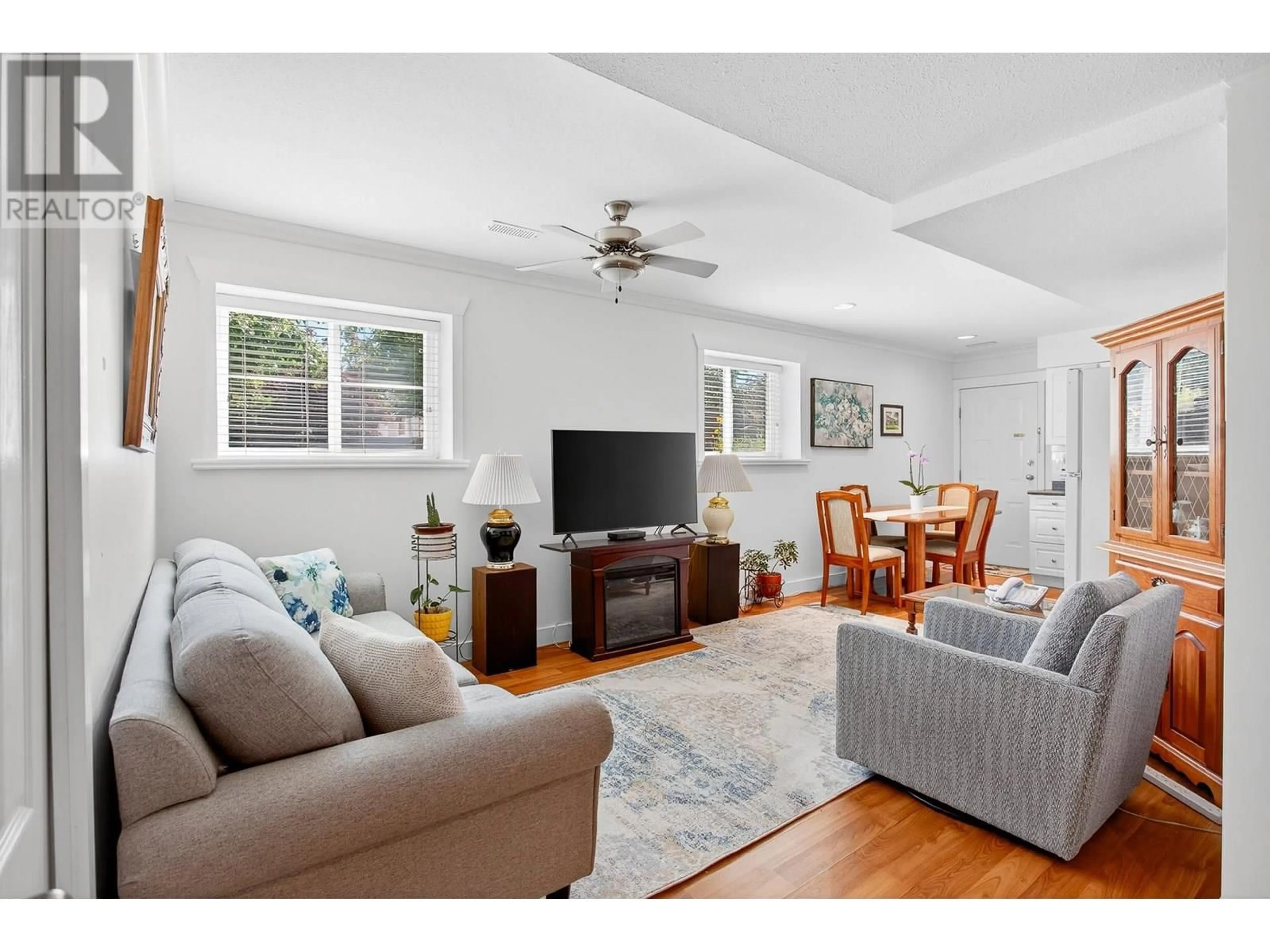 Living room with furniture, wood/laminate floor for 1362 OXFORD STREET, Coquitlam British Columbia V3E3G4