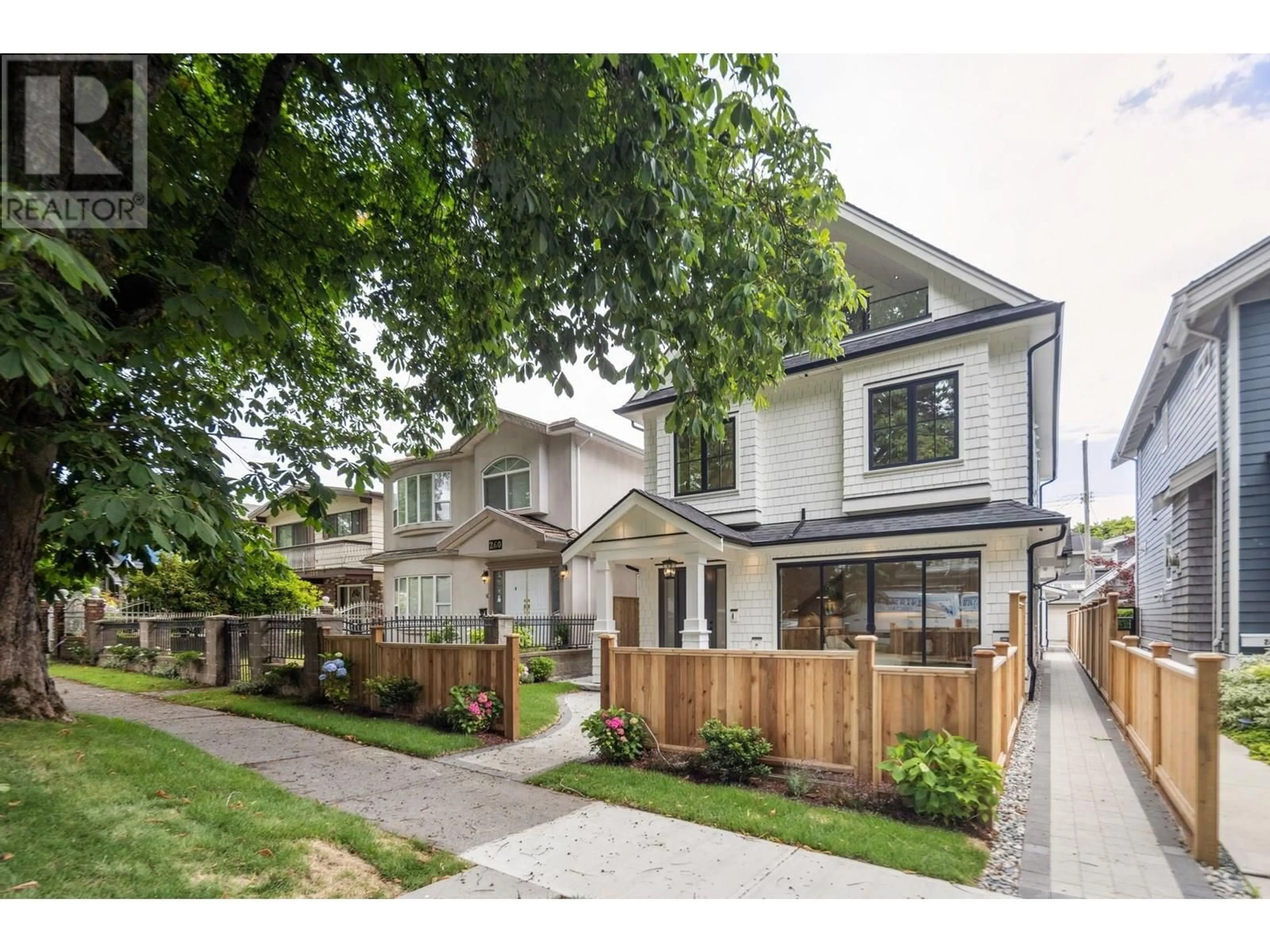 Unknown for 2 - 250 39TH AVENUE, Vancouver British Columbia V5W1K2