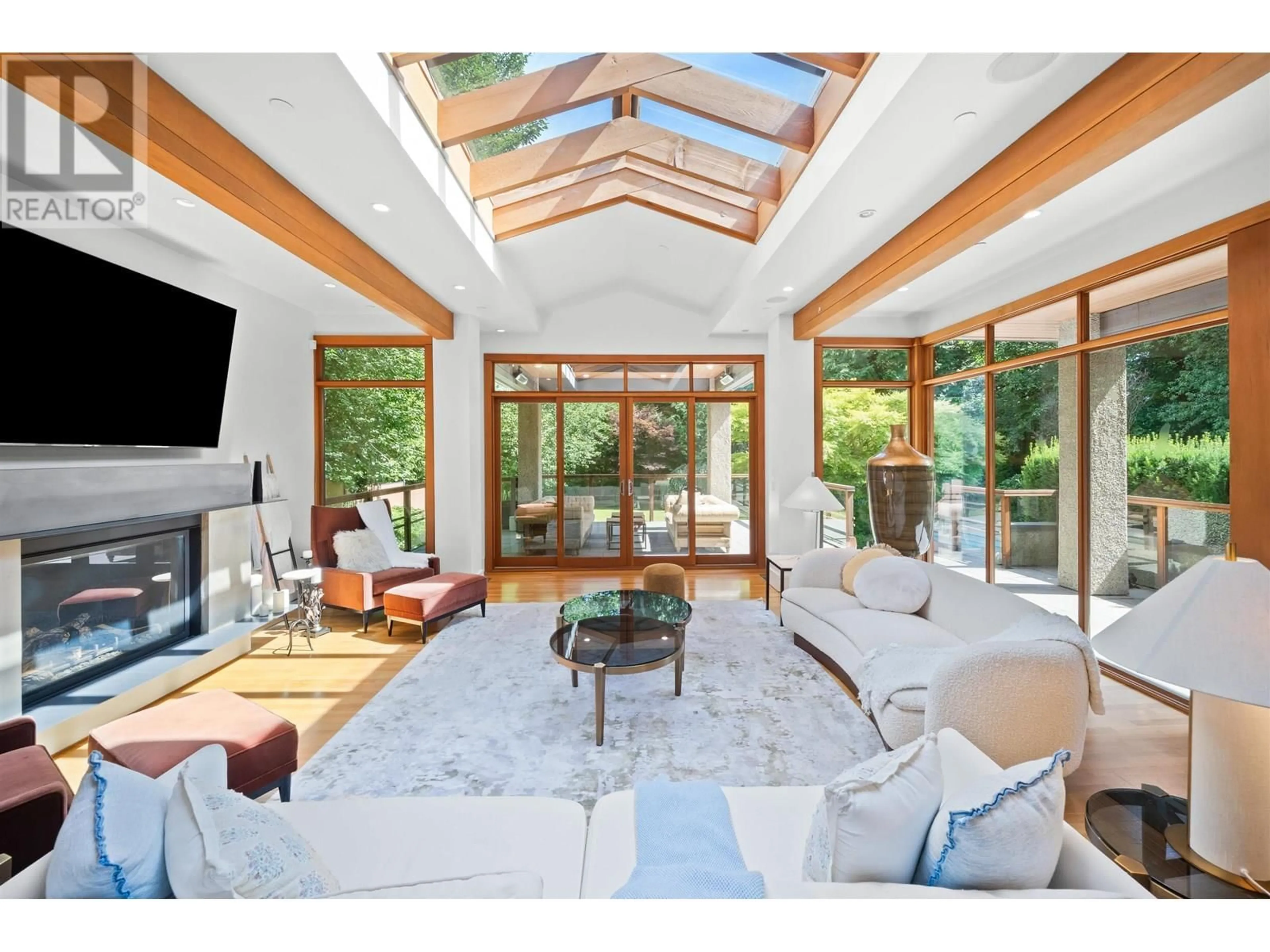 Living room with furniture, unknown for 510 EASTCOT ROAD, West Vancouver British Columbia V7S1E4